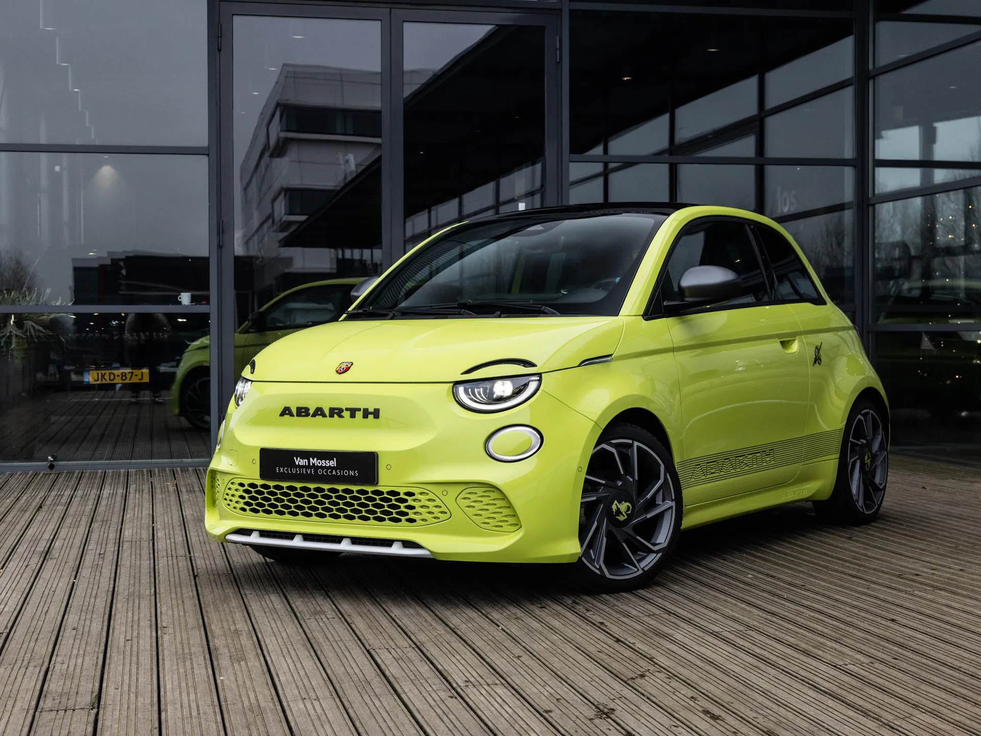 Abarth 500 Abarth Scorpionissima 42 kWh