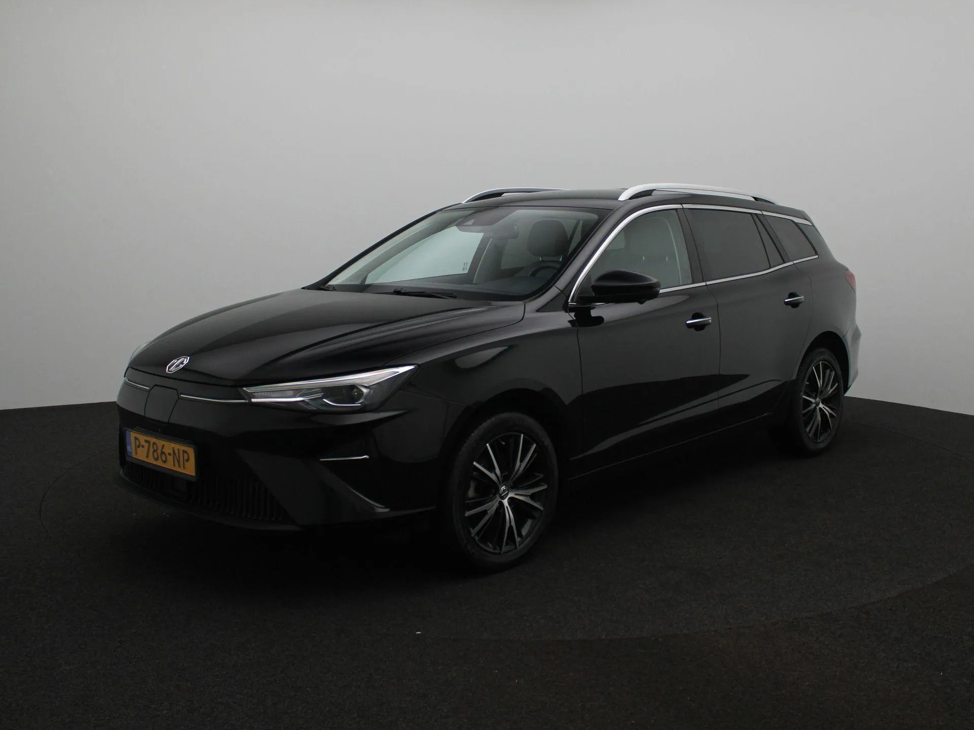 MG MG5 Standard Range Luxury 50 kWh