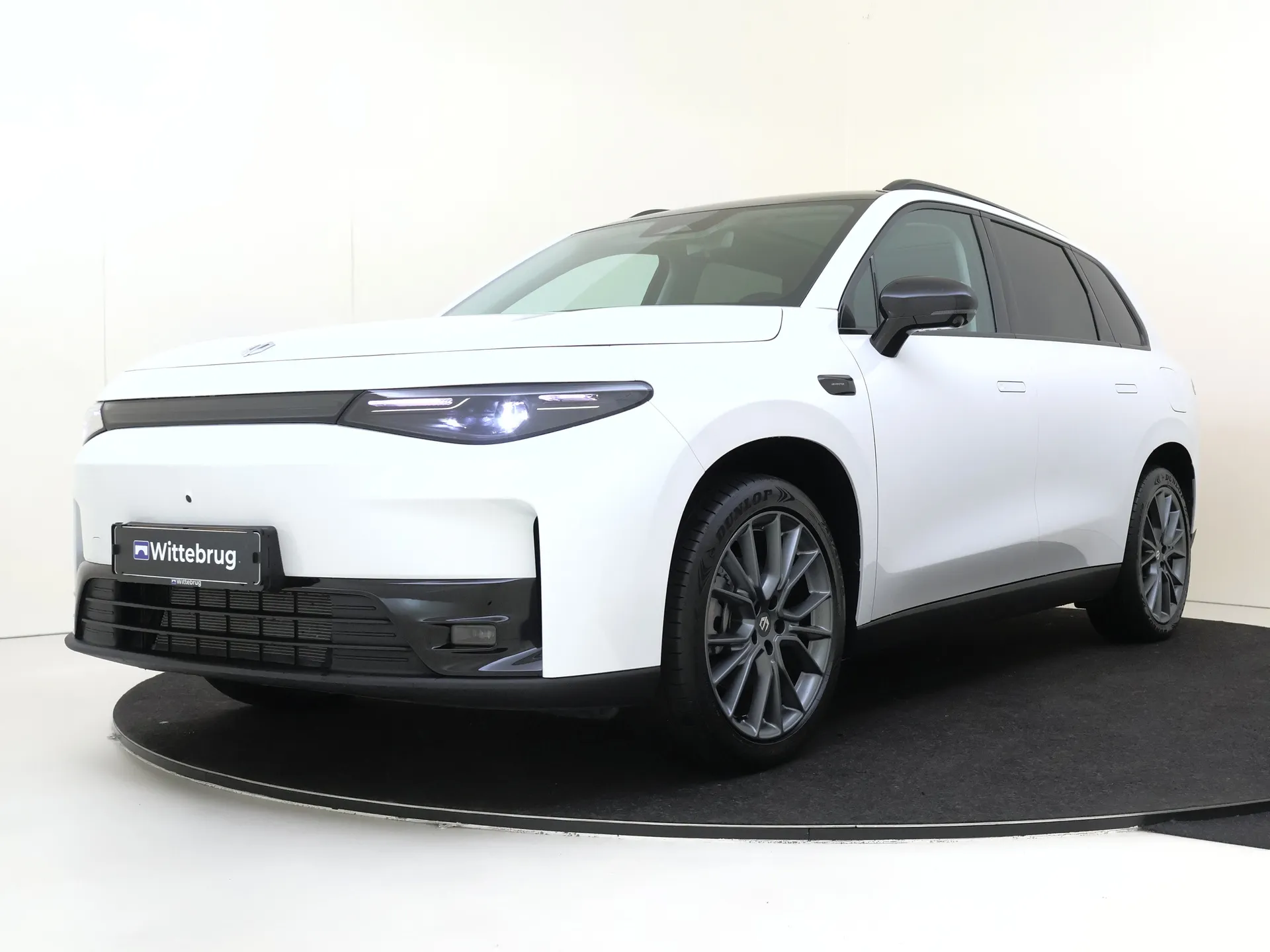 Leapmotor C10 REEV Design 28.4 kWh