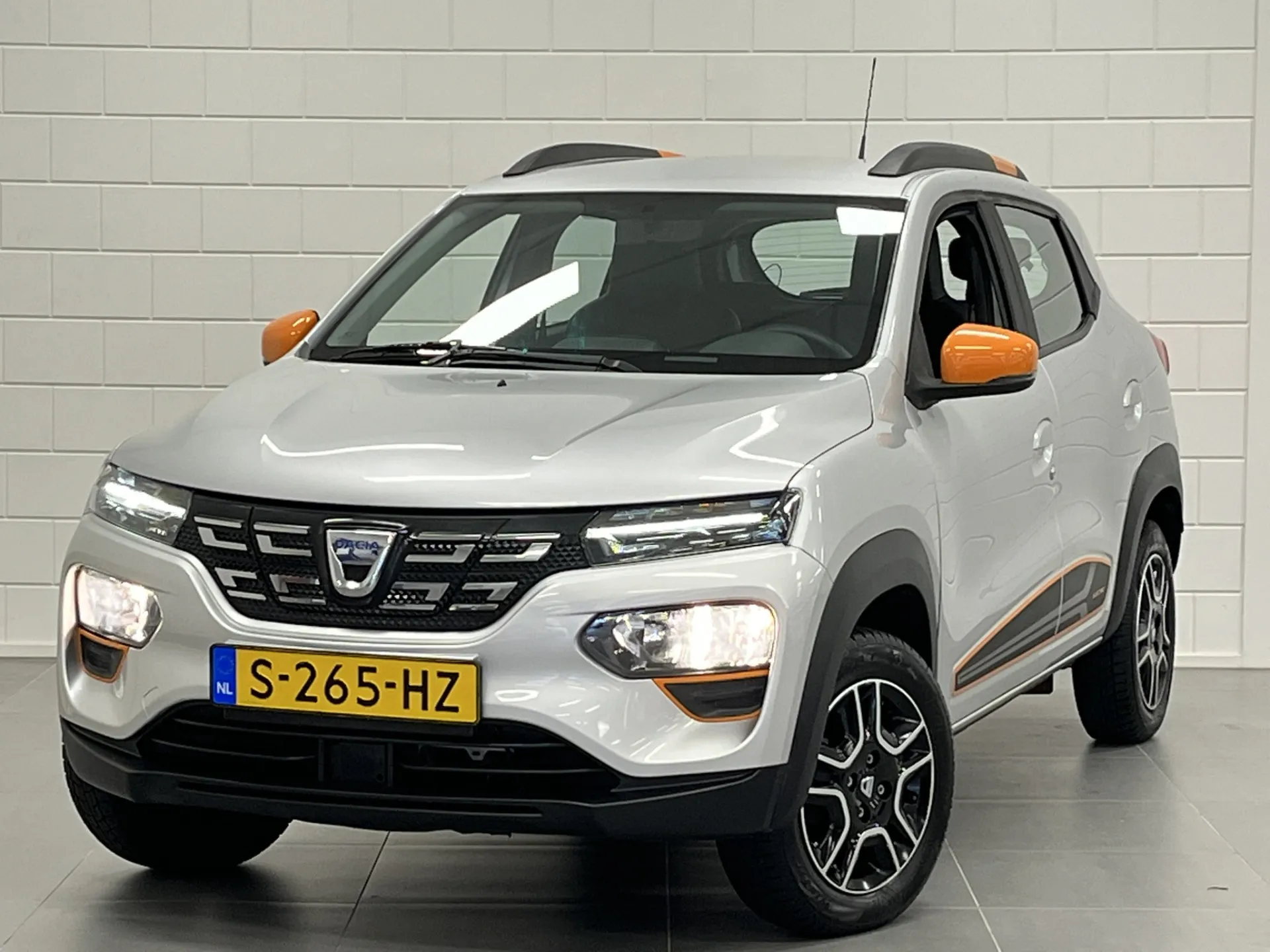 Dacia Spring Comfort Plus (Orange Pack) 27 kWh