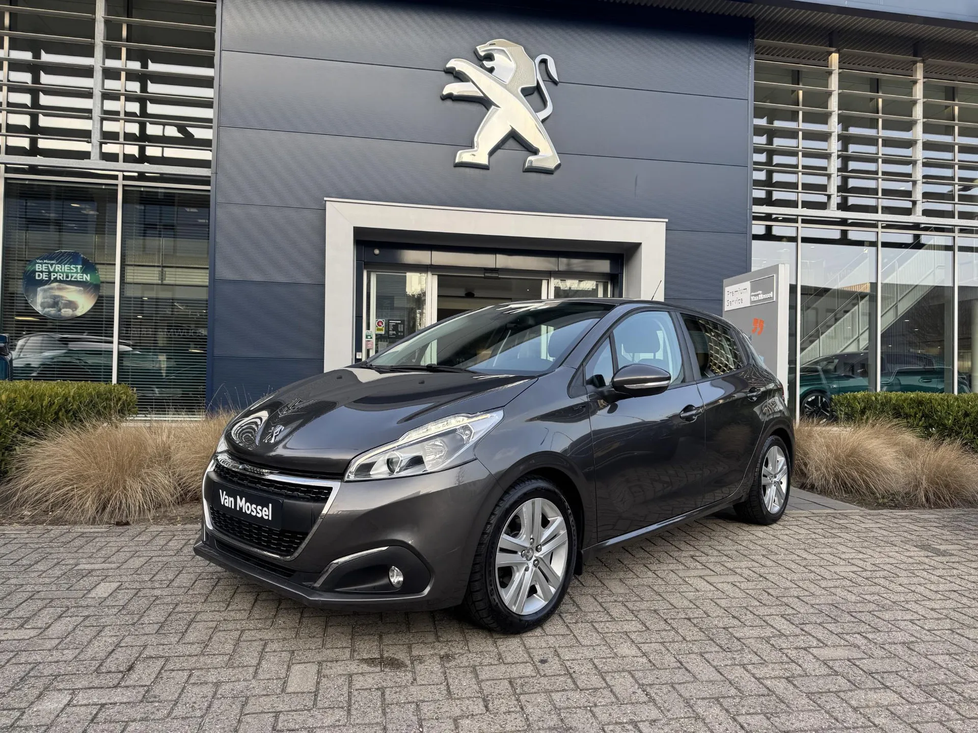 Peugeot 208 1.2 PureTech Signature