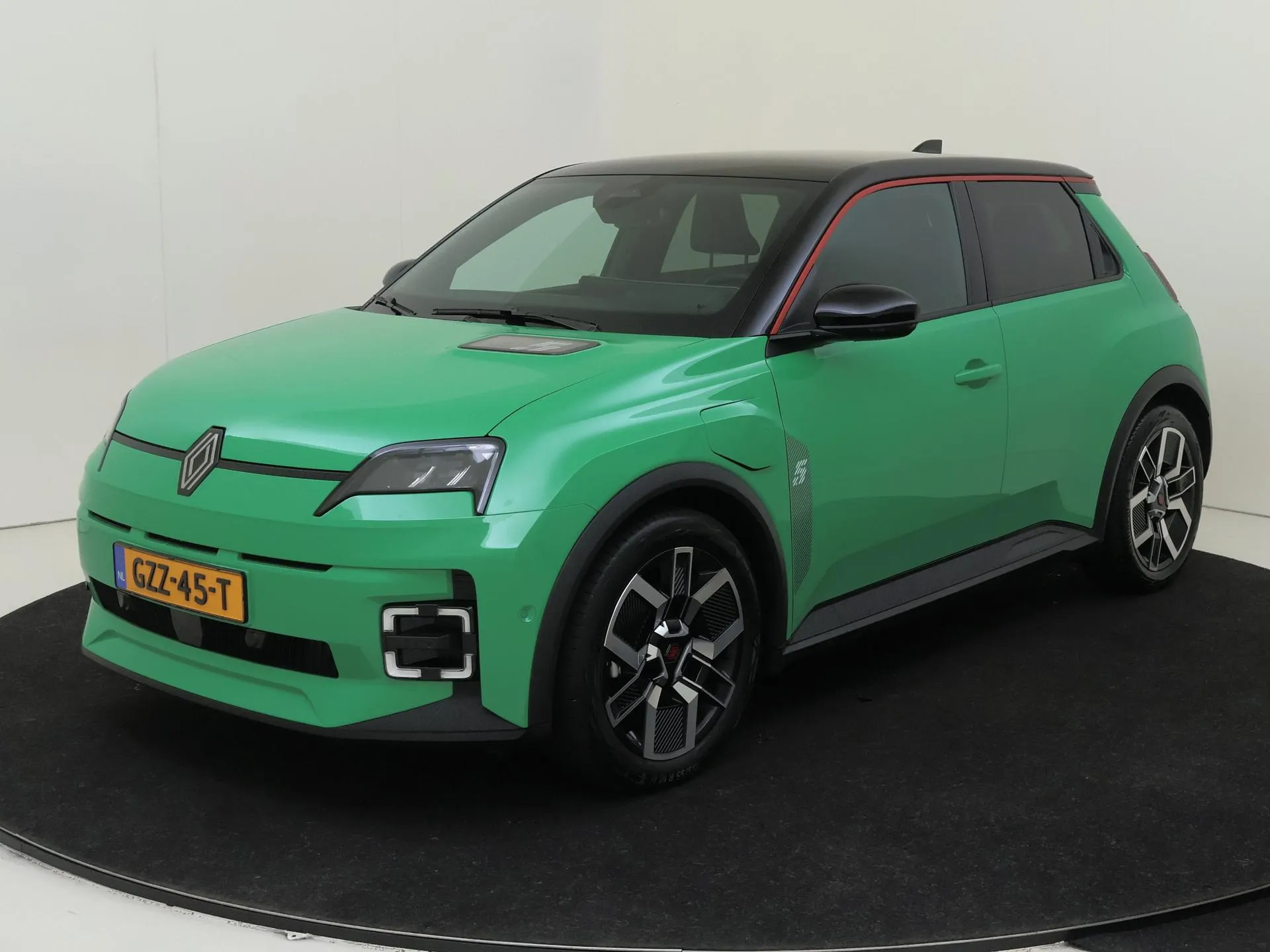Renault 5 E-TECH comfort range techno 52 kWh 150PK