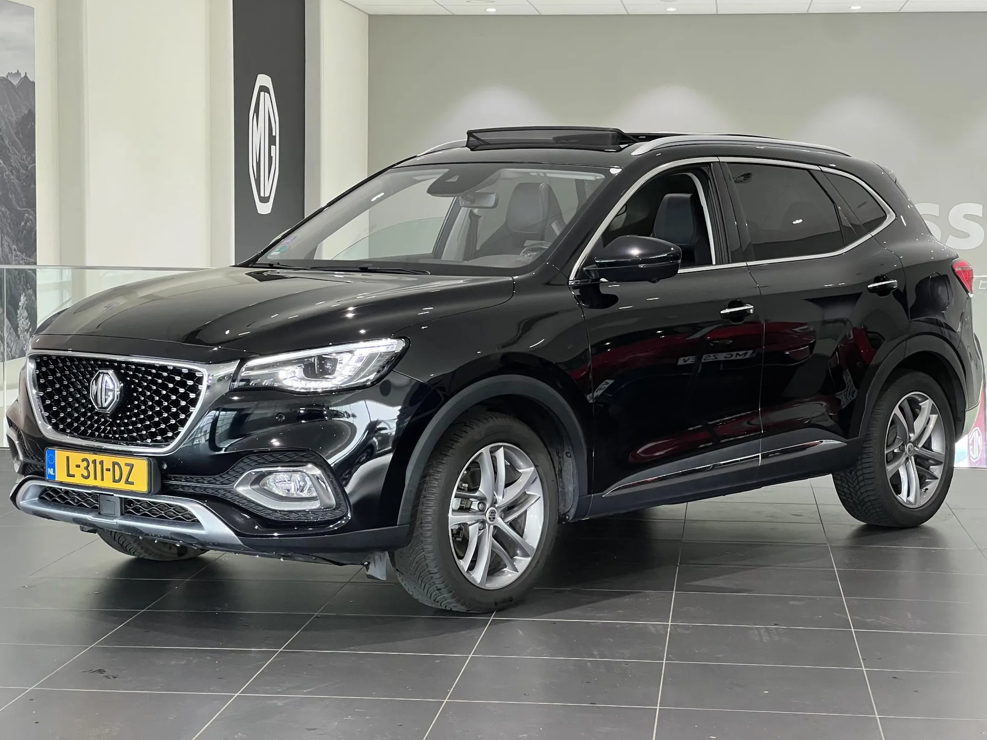 MG EHS 1.5 TGDI Luxury