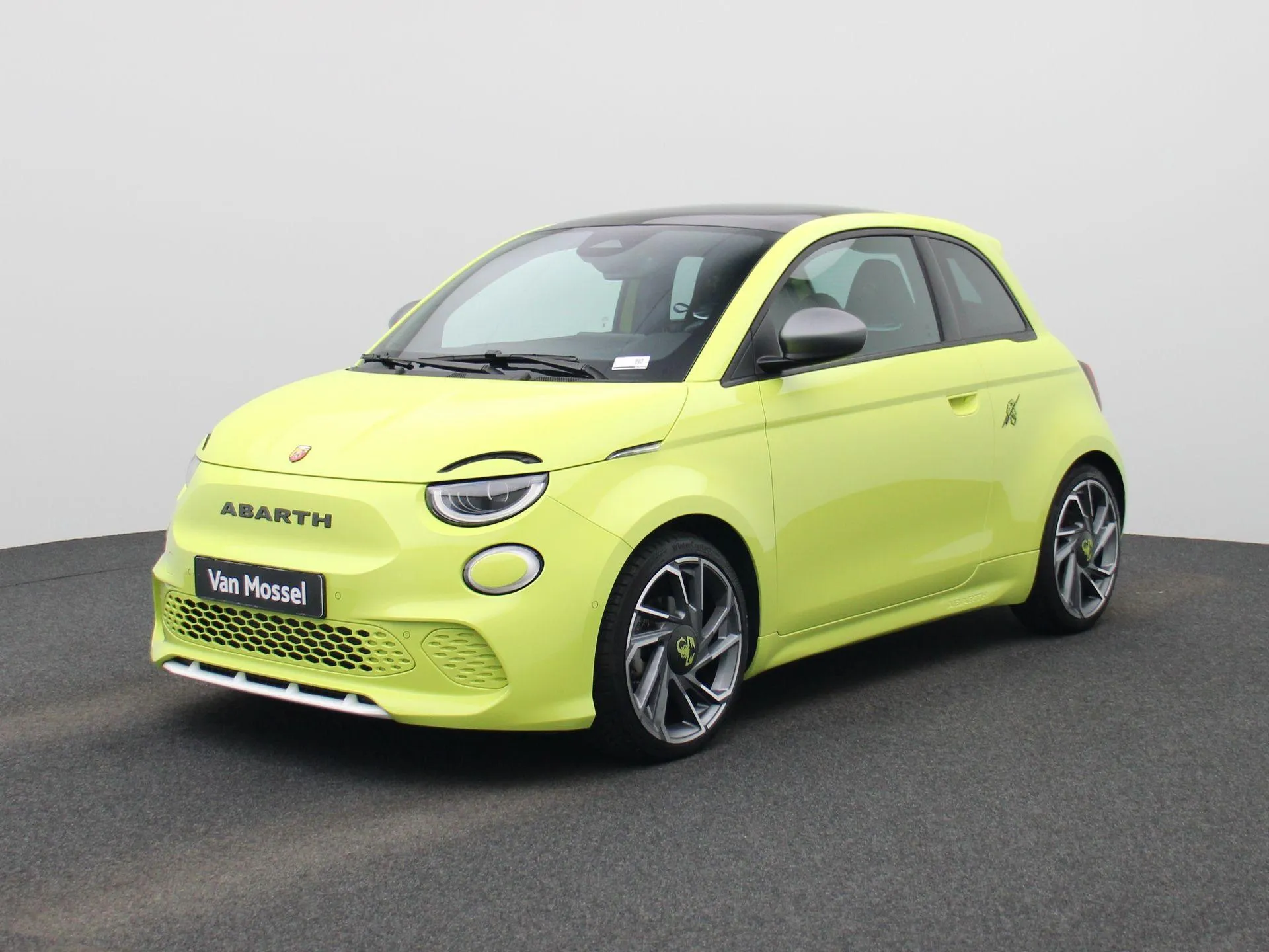 Abarth 500C Abarth Scorpionissima 42 kWh