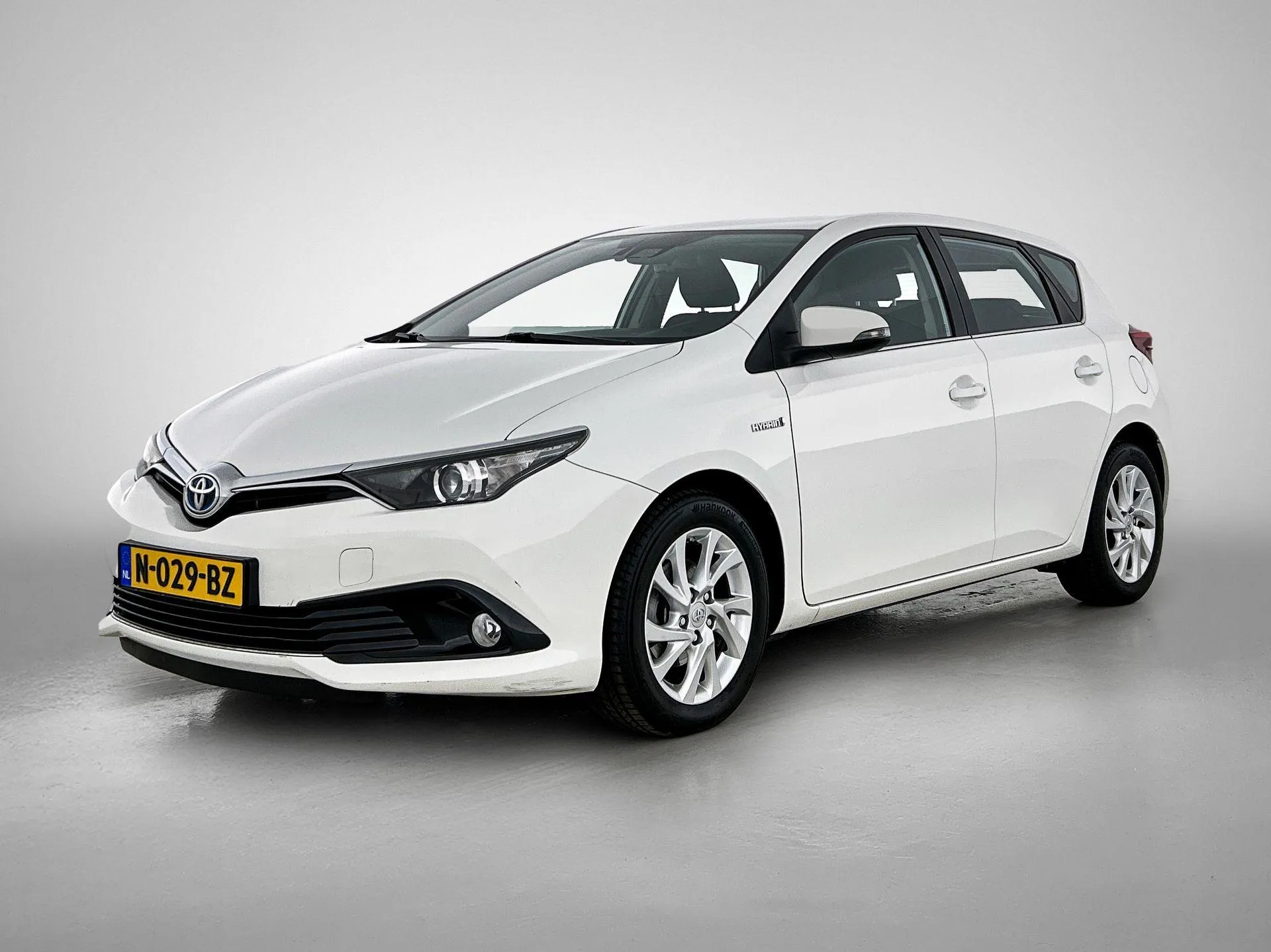 Toyota Auris 1.8 Hybrid Now
