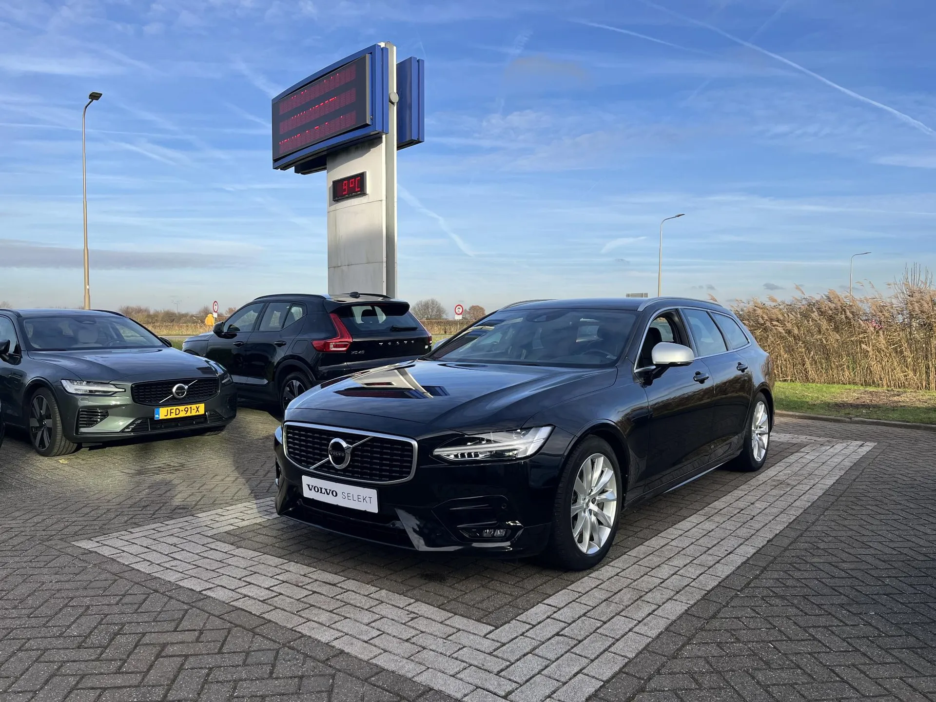 Volvo V90 T4 R-Design