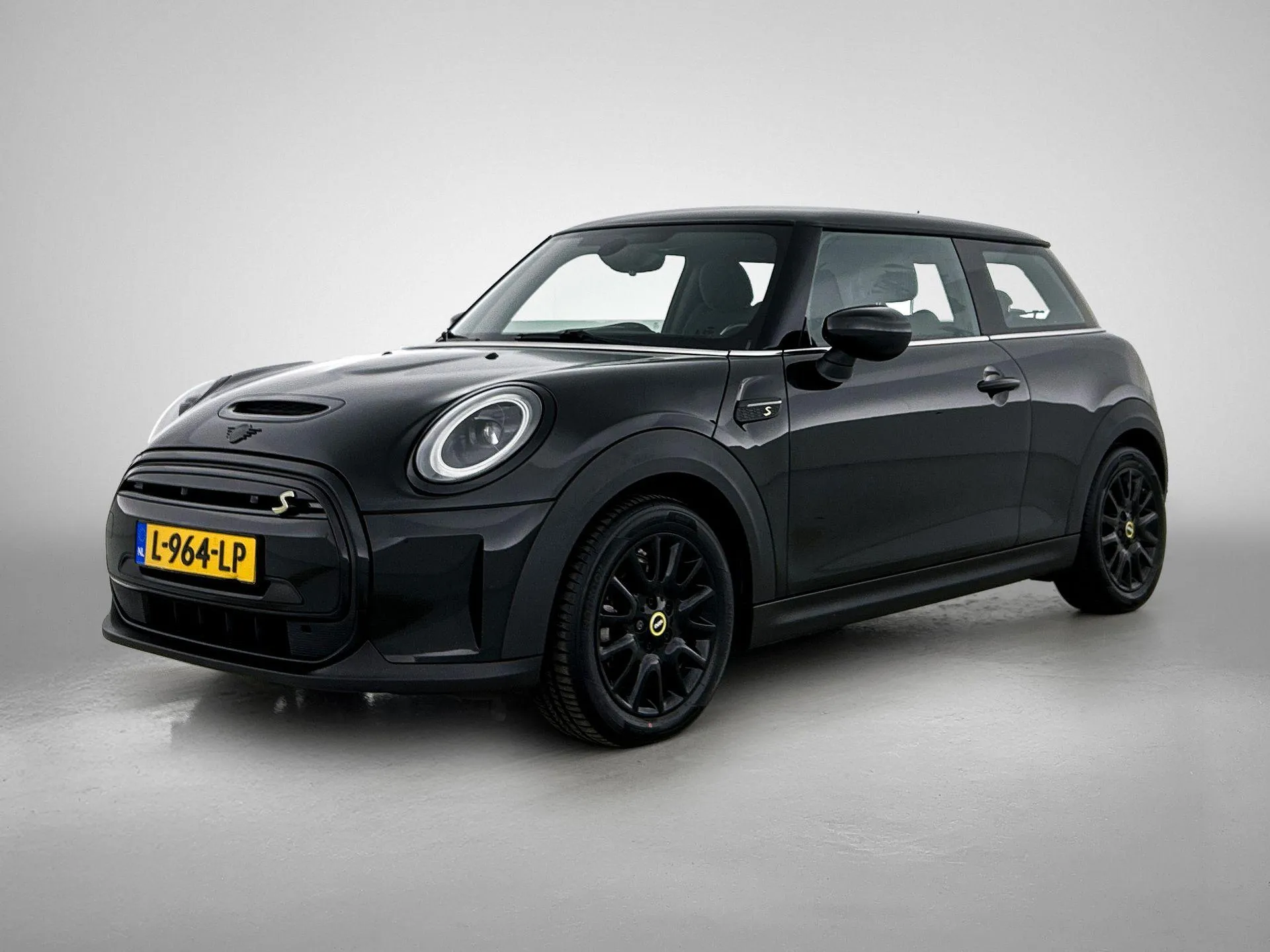 MINI Electric Mini Essential 33 kWh