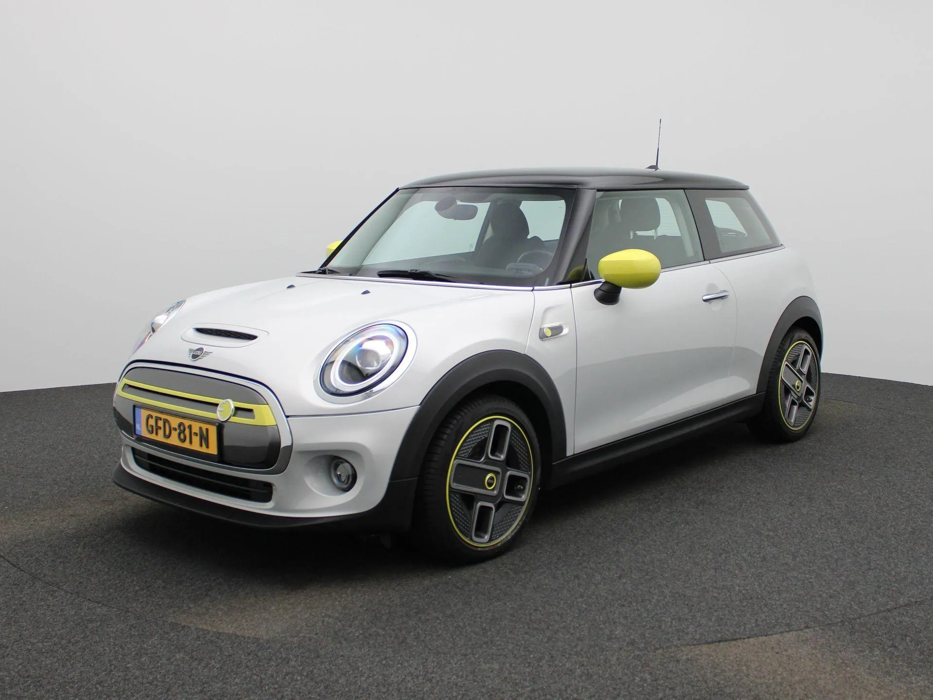 MINI Electric Mini Essential 33 kWh