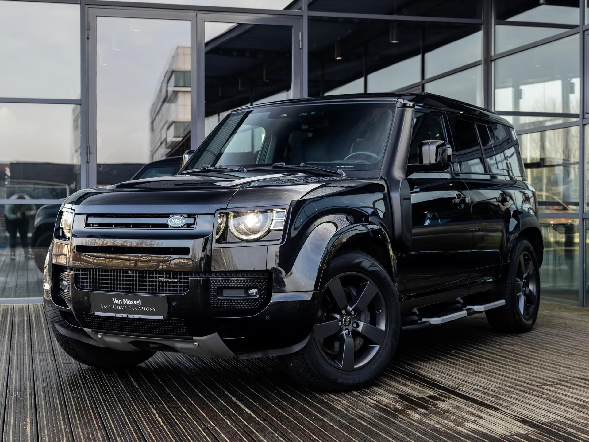 Land Rover Defender 2.0 P400e 110 X-Dynamic HSE