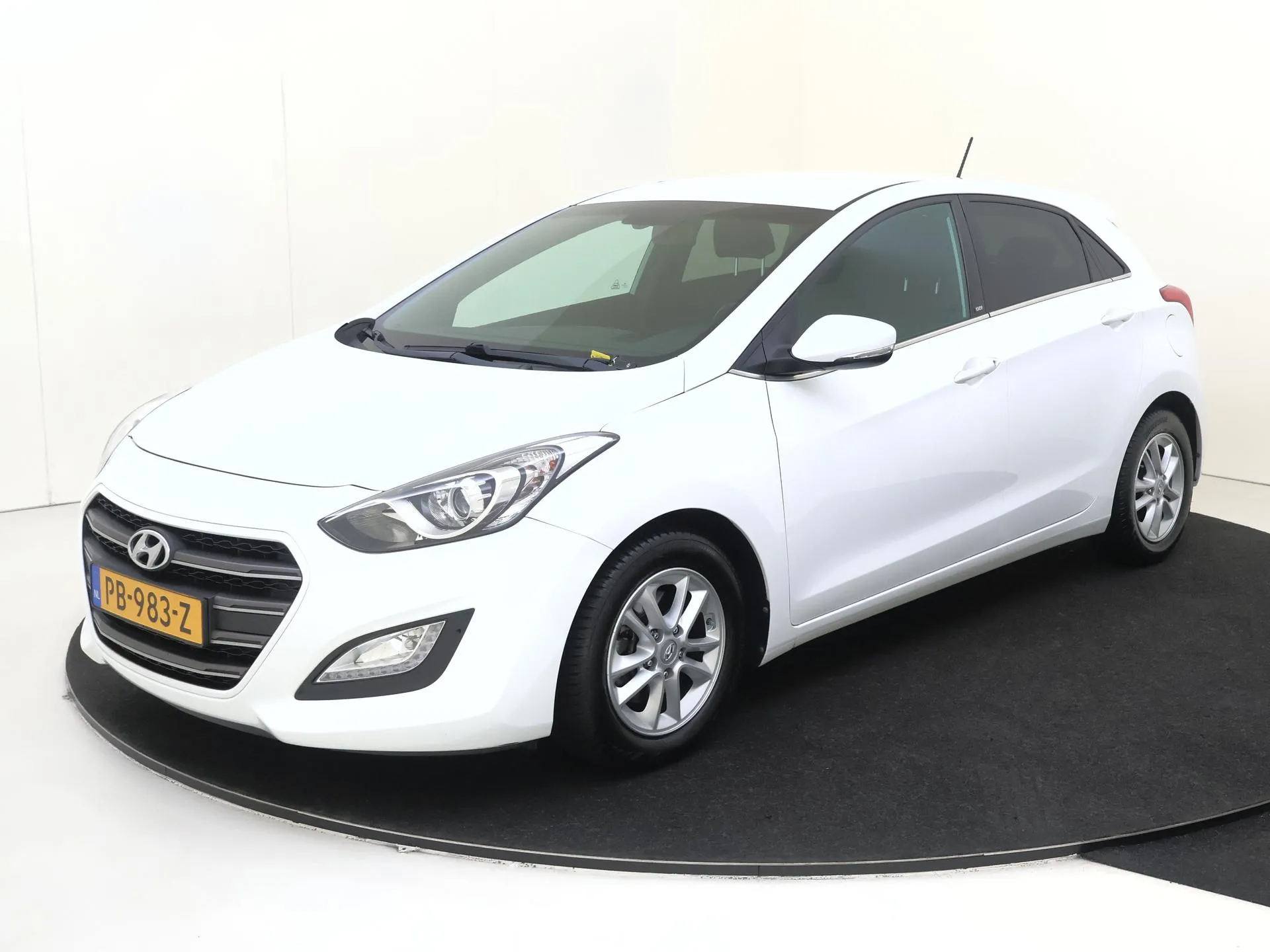 Hyundai i30 1.6 GDi GO! 2016