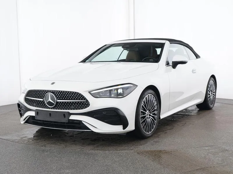 Mercedes-Benz CLE Cabriolet 200 AMG Line