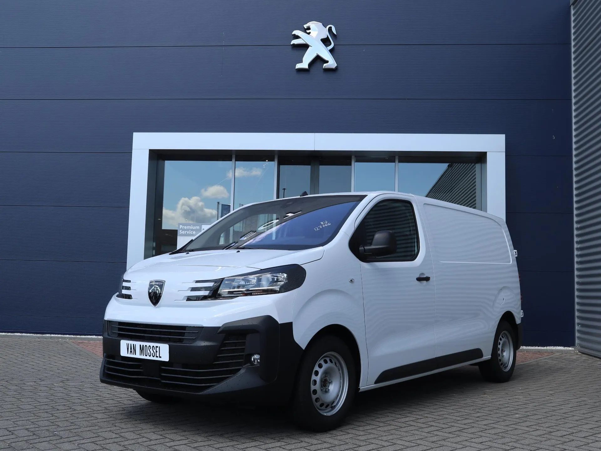 Peugeot e-Expert EV L2 75 kWh