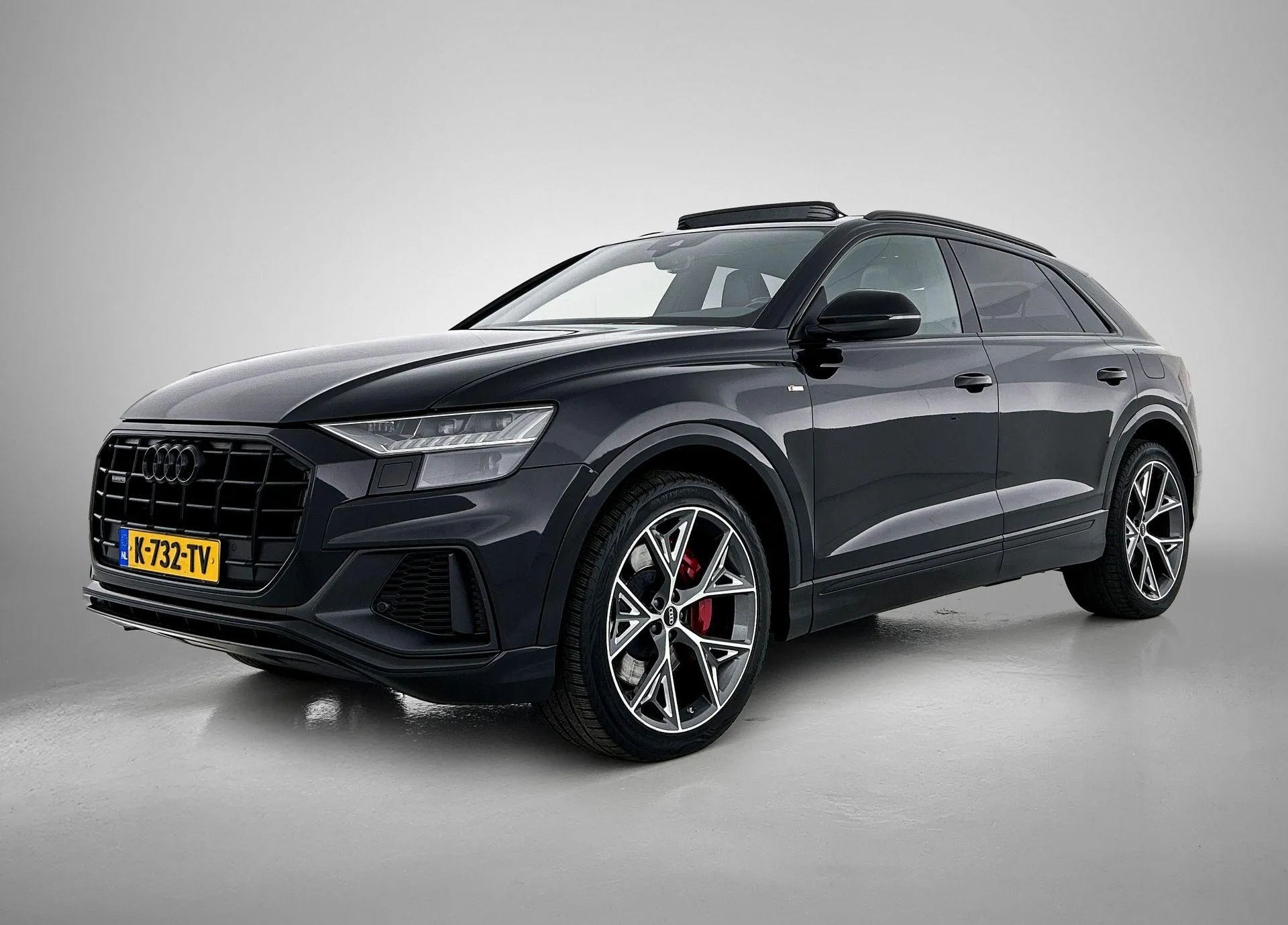 Audi Q8 60 TFSI e quattro Competition 462 PK