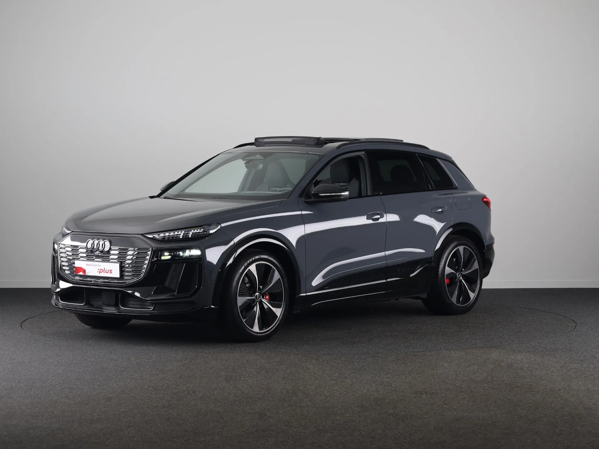 Audi SQ6 e-tron quattro 100 kWh