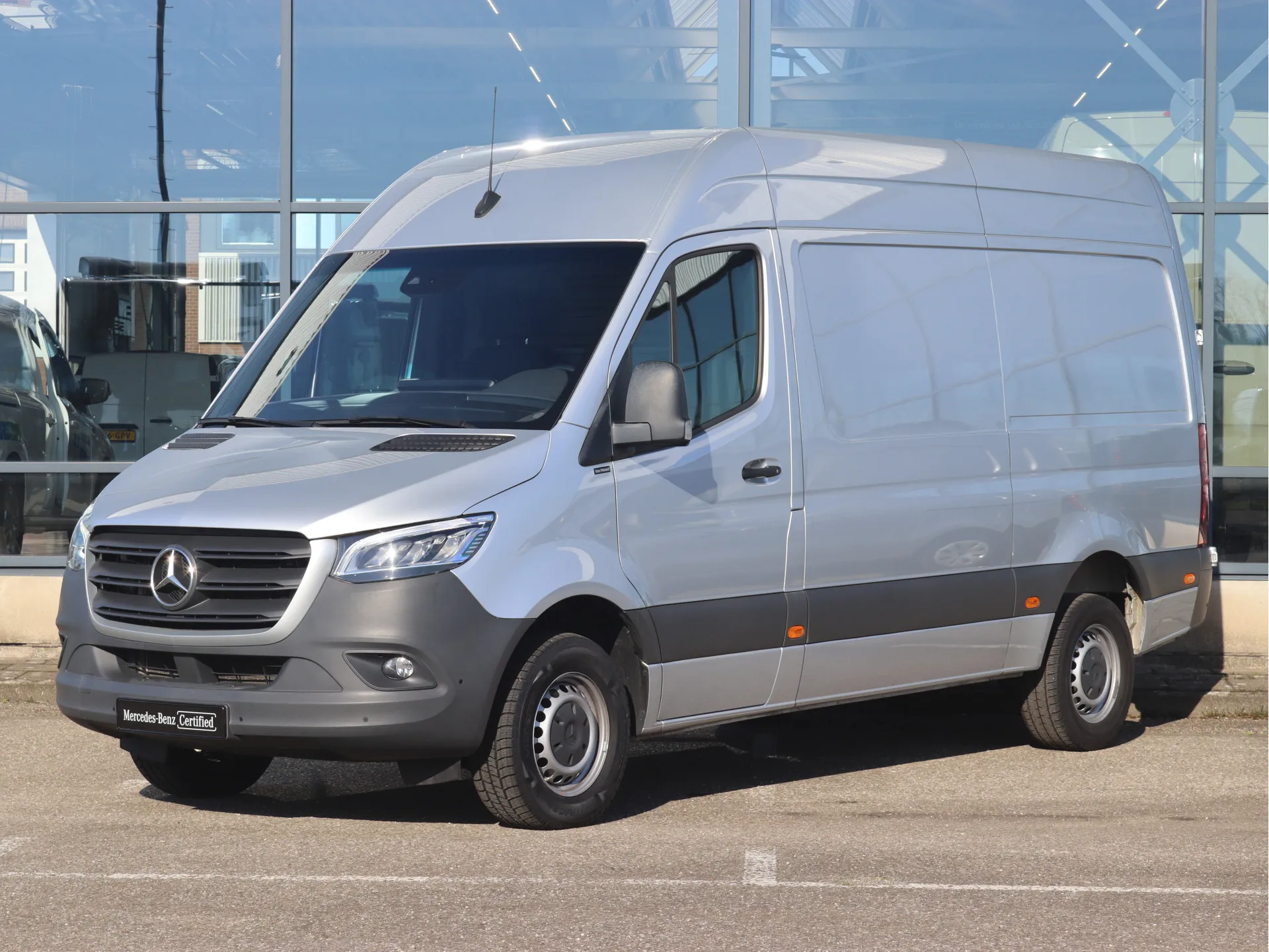 Mercedes-Benz Sprinter 317 CDI L2H2 | AIRCO/DISTRONIC/CAMERA/3.500KG AHW | Certified