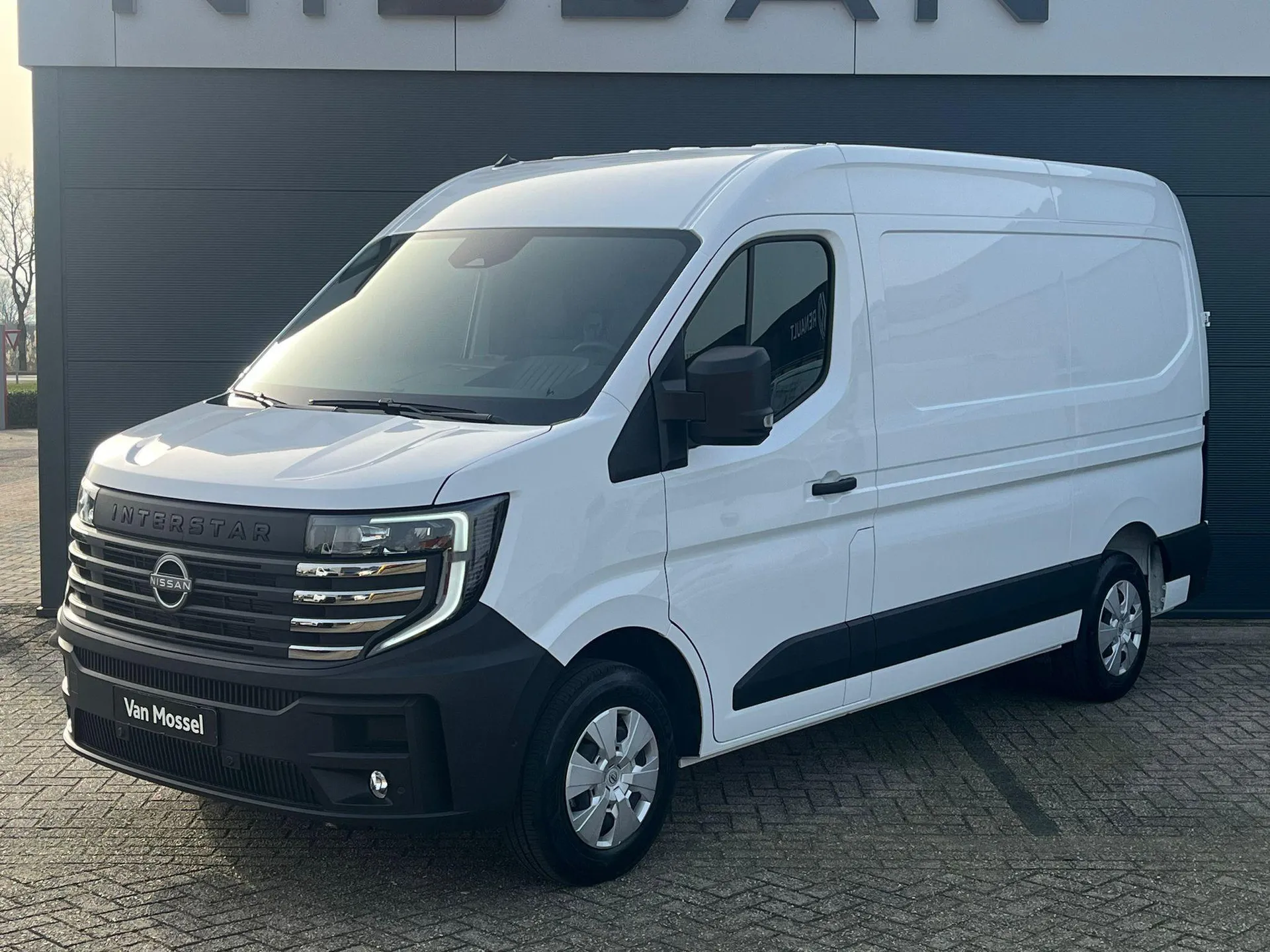 Nissan Interstar Interstar-e L2H2 Limited 87 kWh 140PK