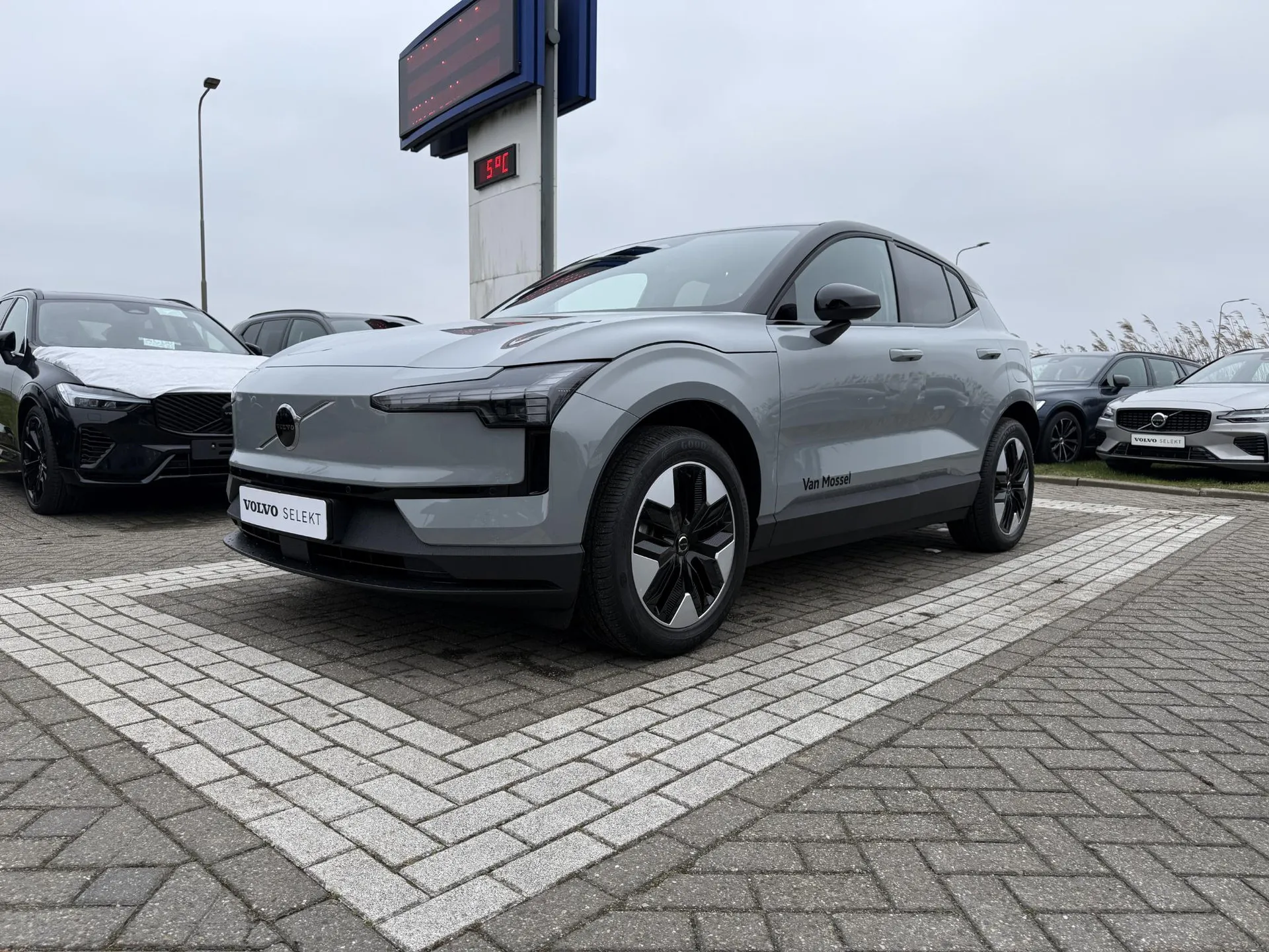 Volvo EX30
