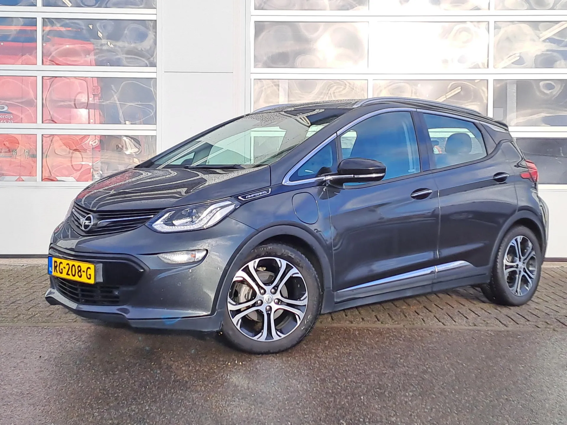 Lease Opel Opel Ampera-e Launch executive 60 kWh - Vergelijk via Leasevinder
