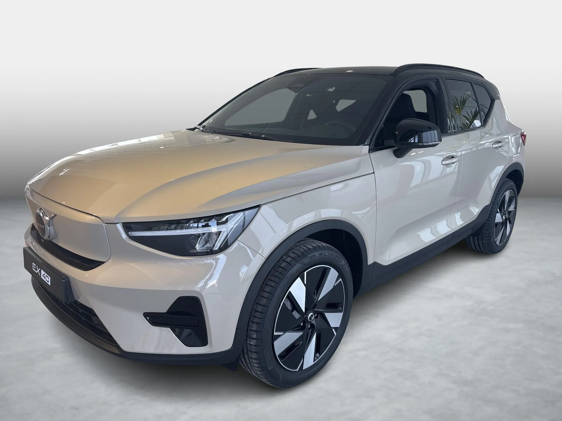 Volvo EX40