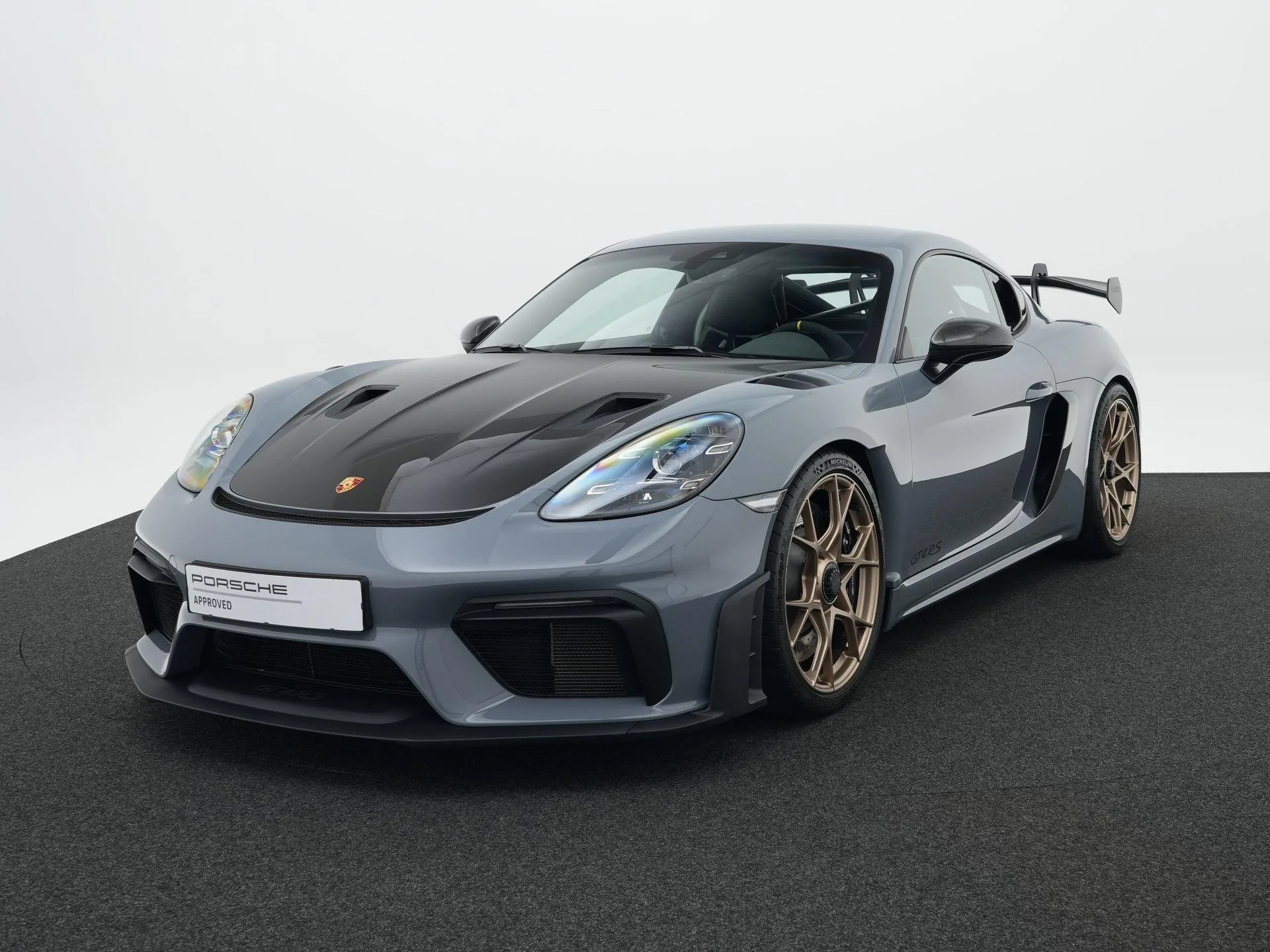Porsche 718 Cayman Gt4