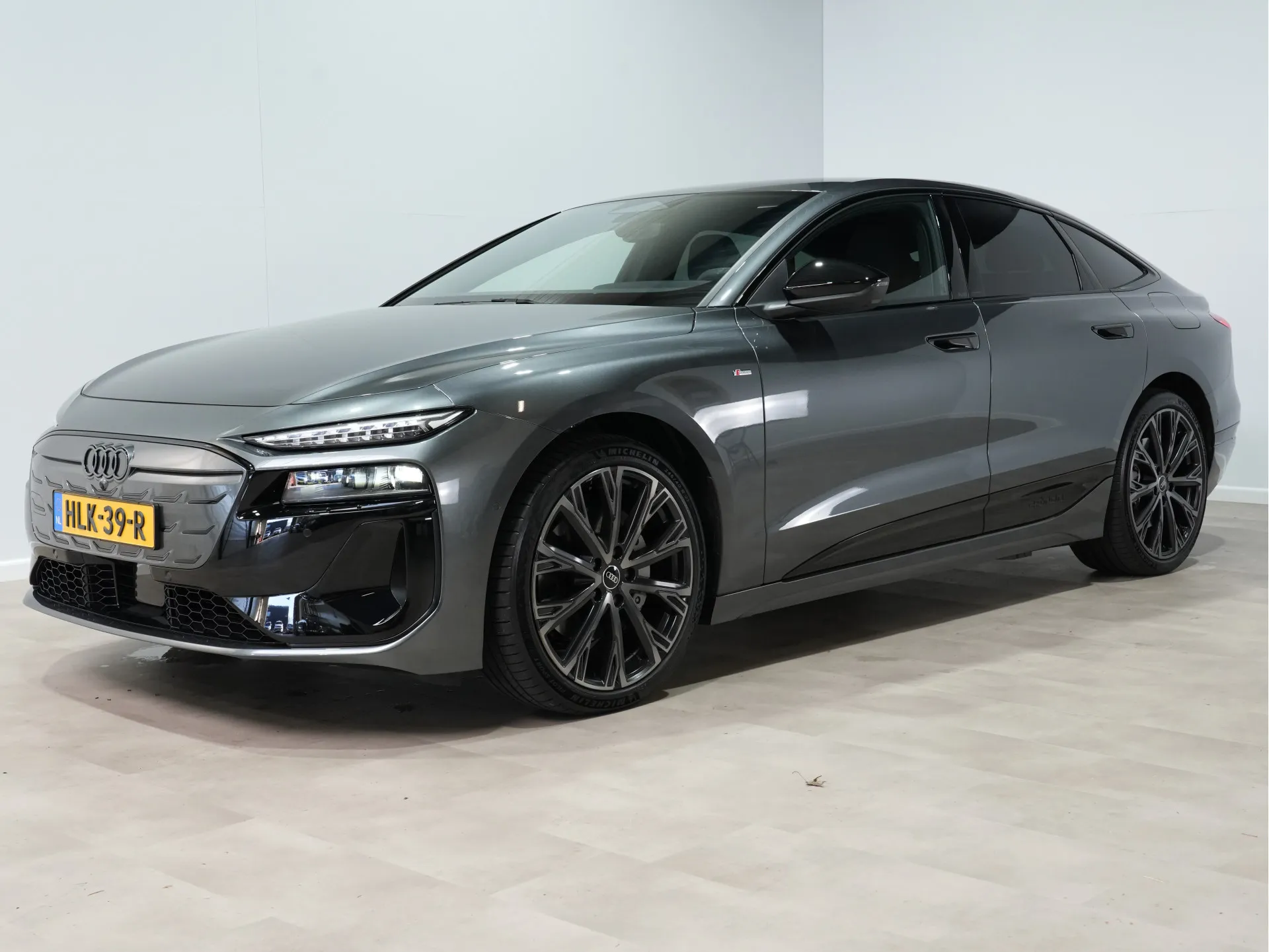 Audi A6 e-tron