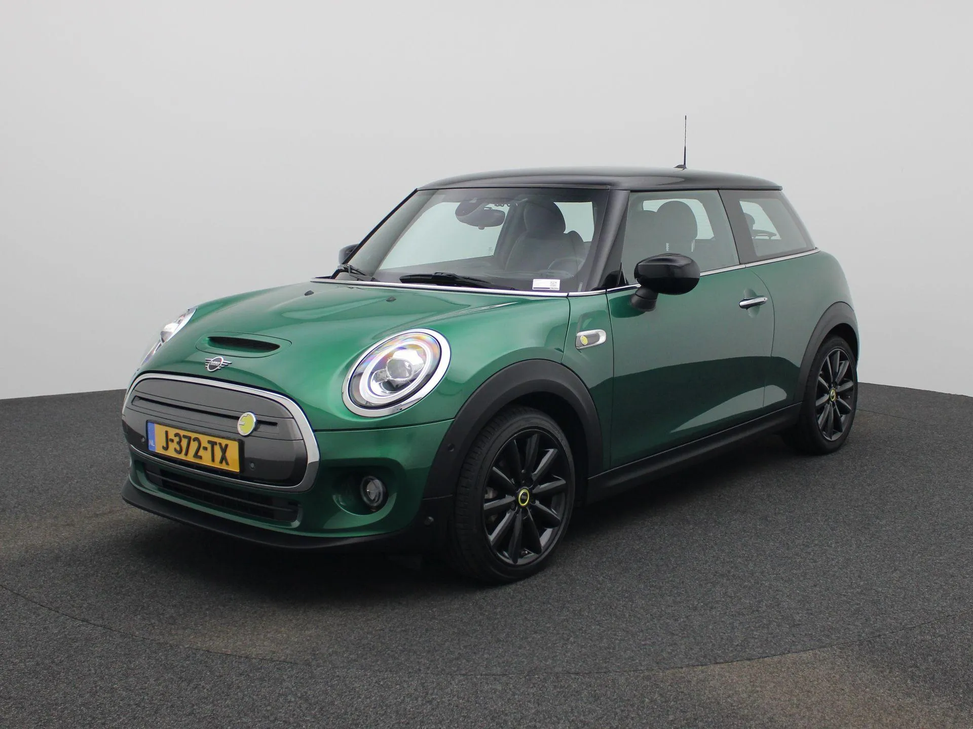 MINI Electric Charged 33 kWh 184PK