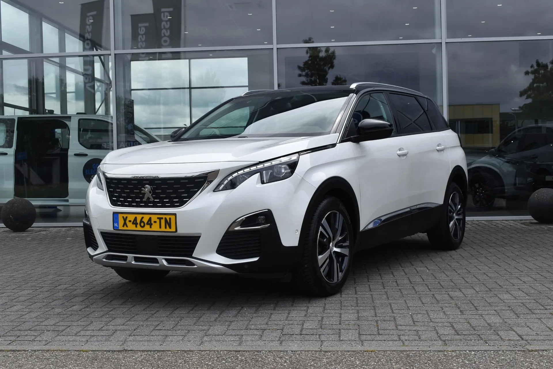 Peugeot 5008