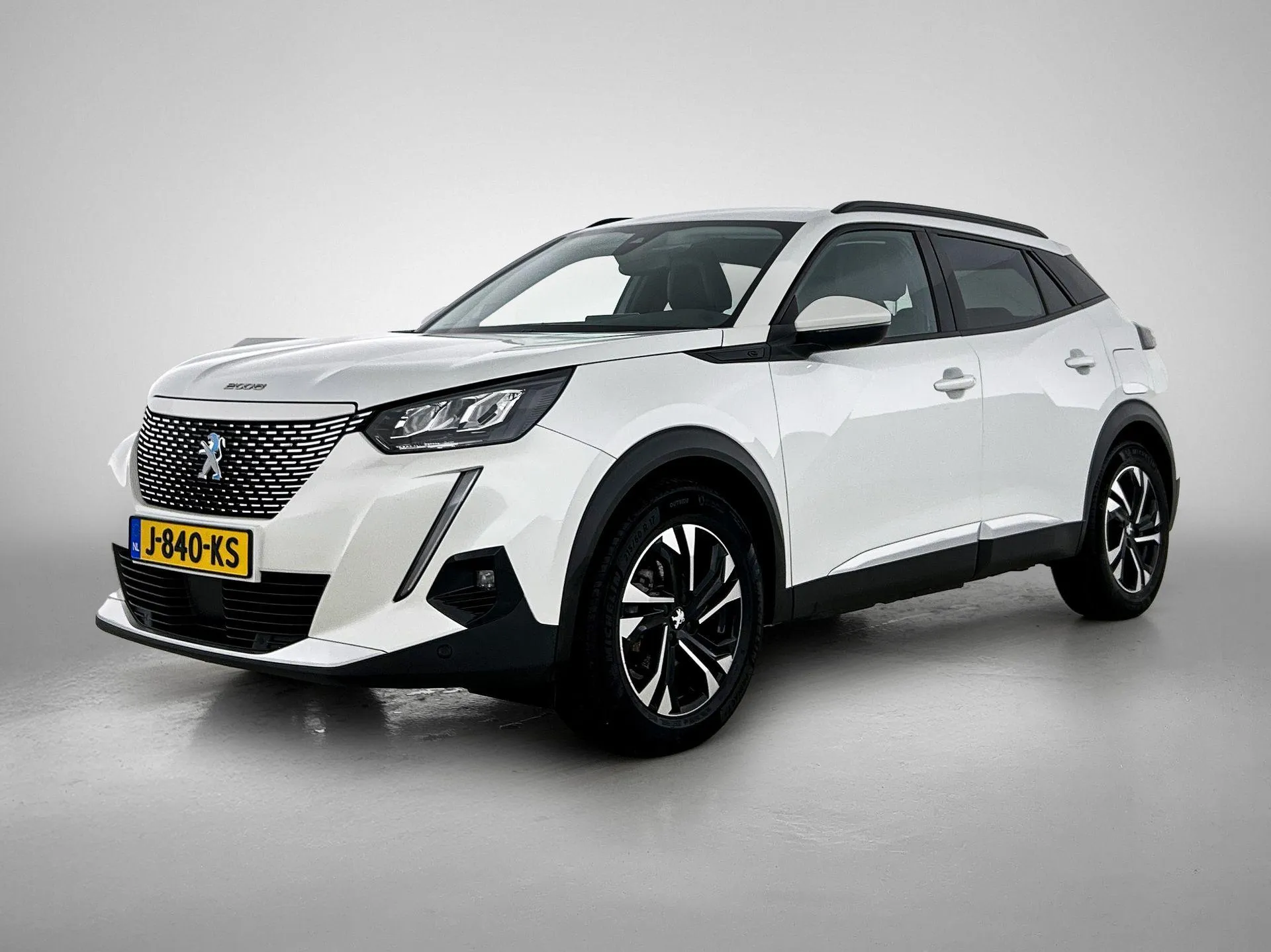 Peugeot e-2008