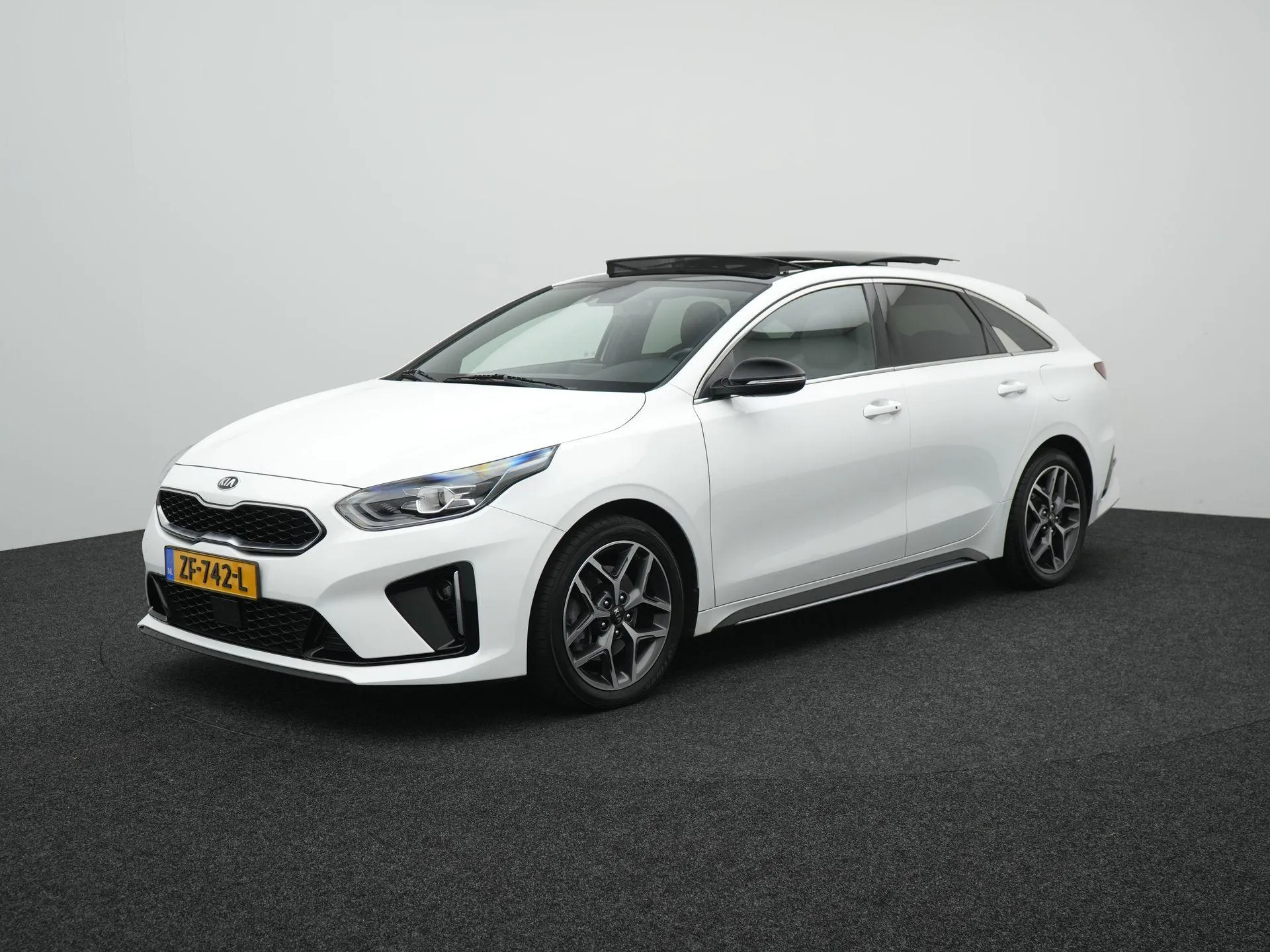 Kia ProCeed