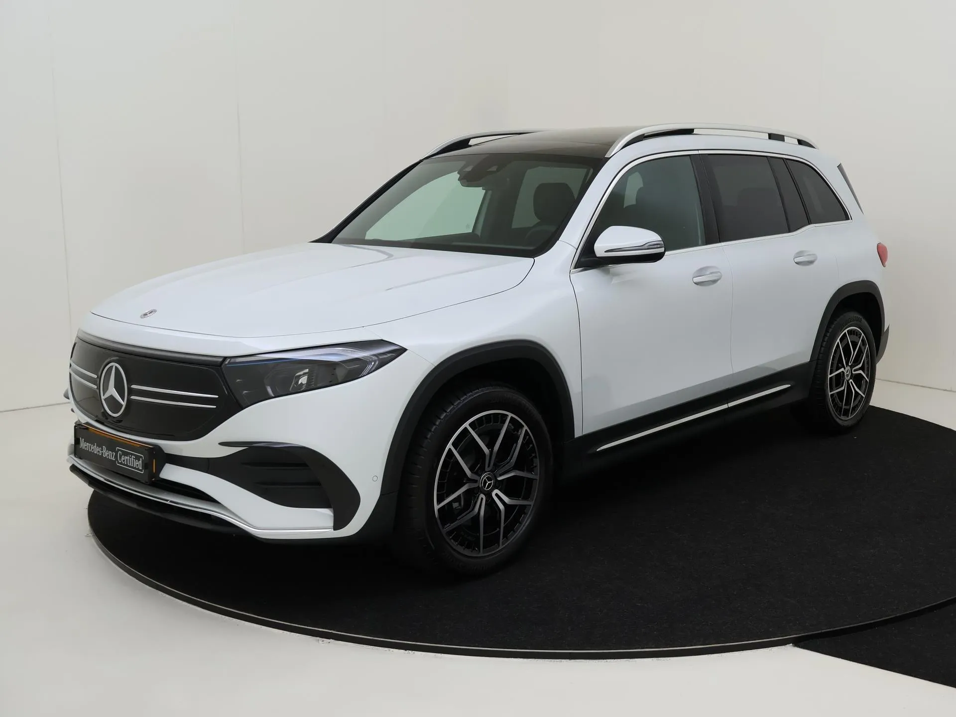 Mercedes-Benz EQB