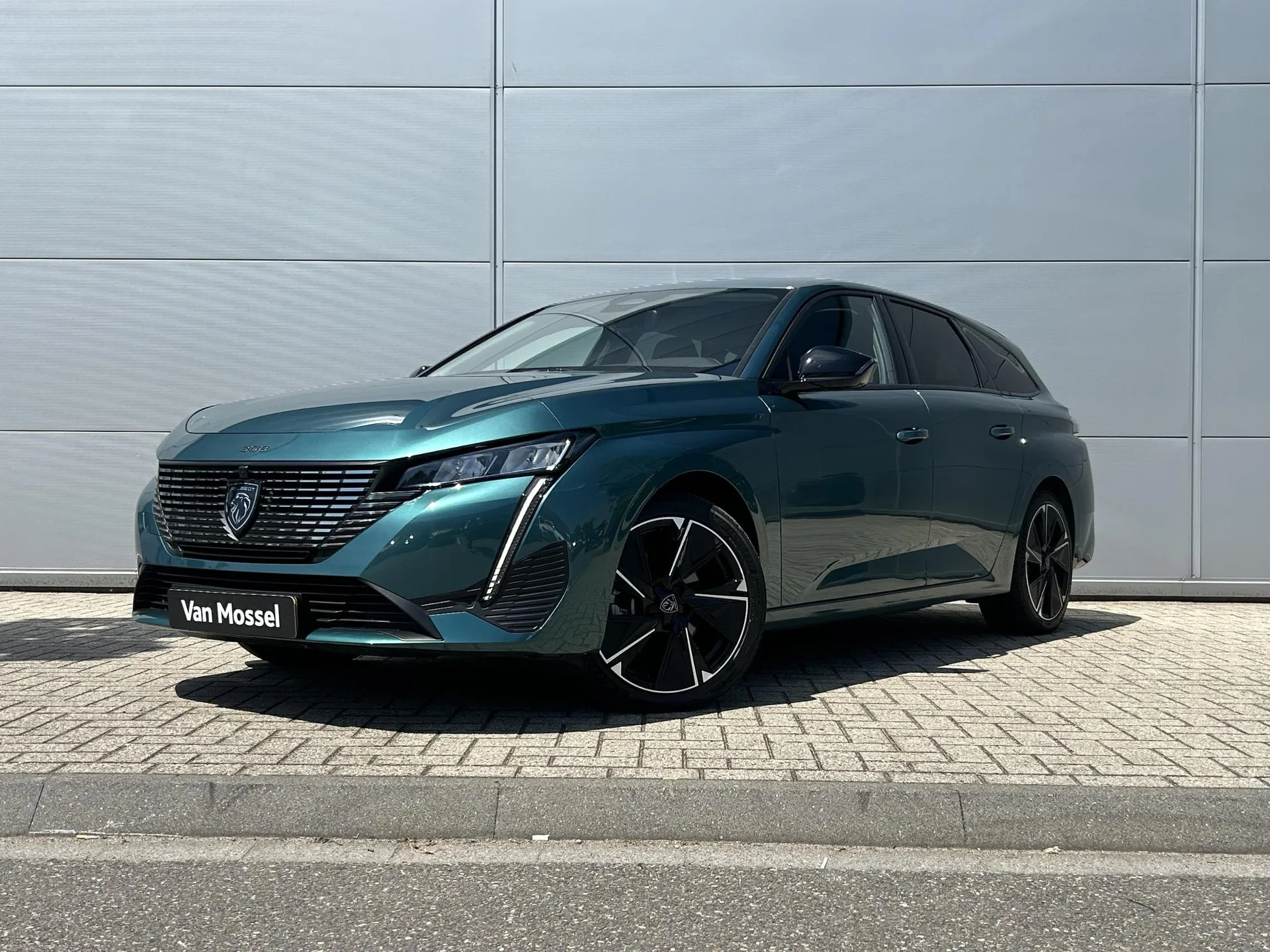 Peugeot e-308