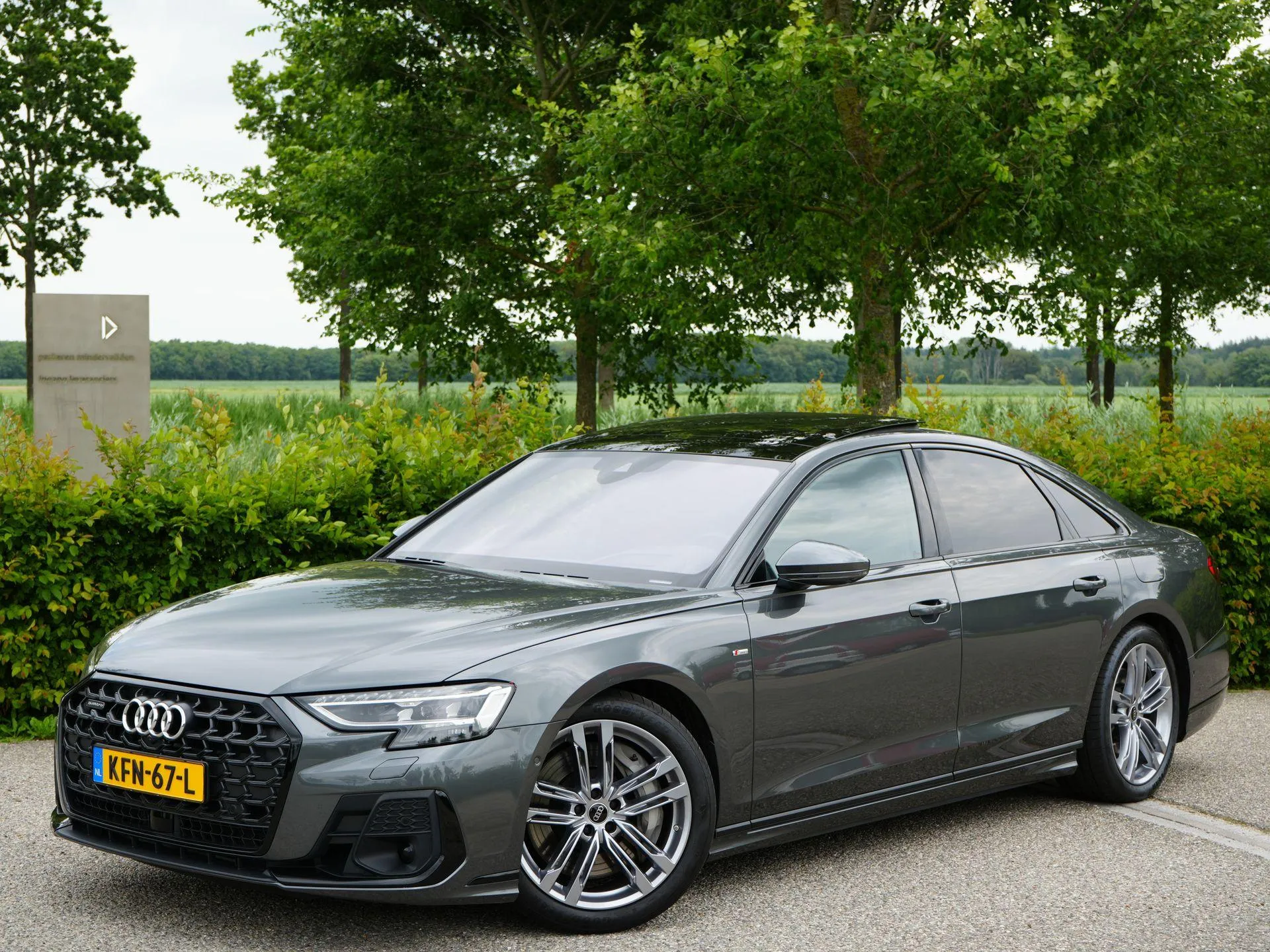 Audi A8