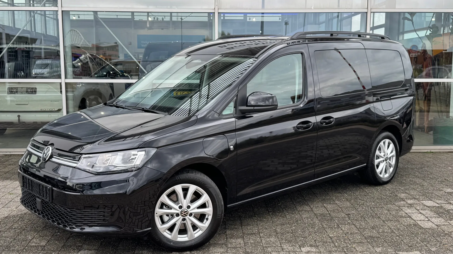 Volkswagen Caddy — foto 1
