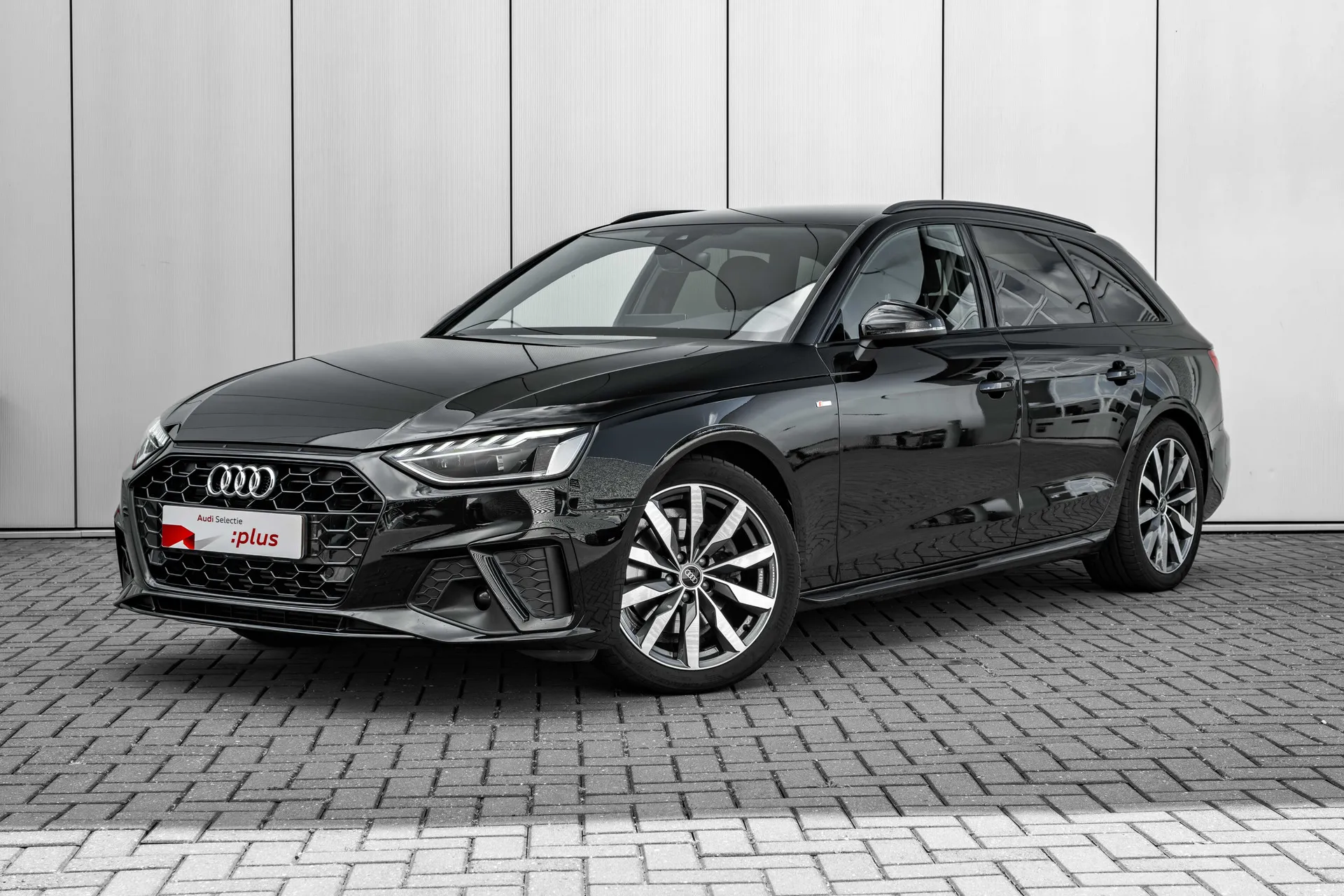 Audi A4 — foto 1