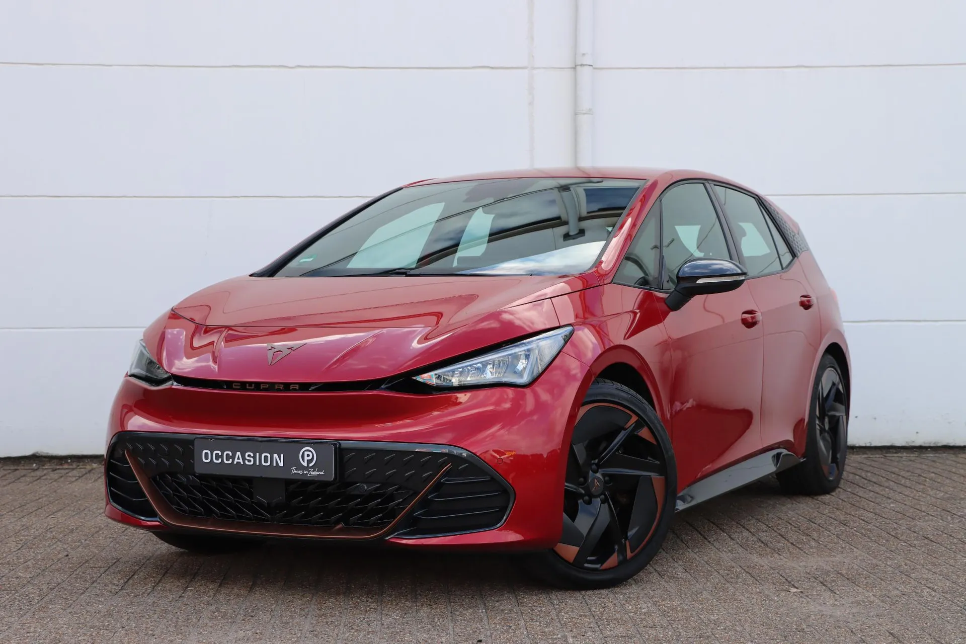 Cupra Born — foto 1