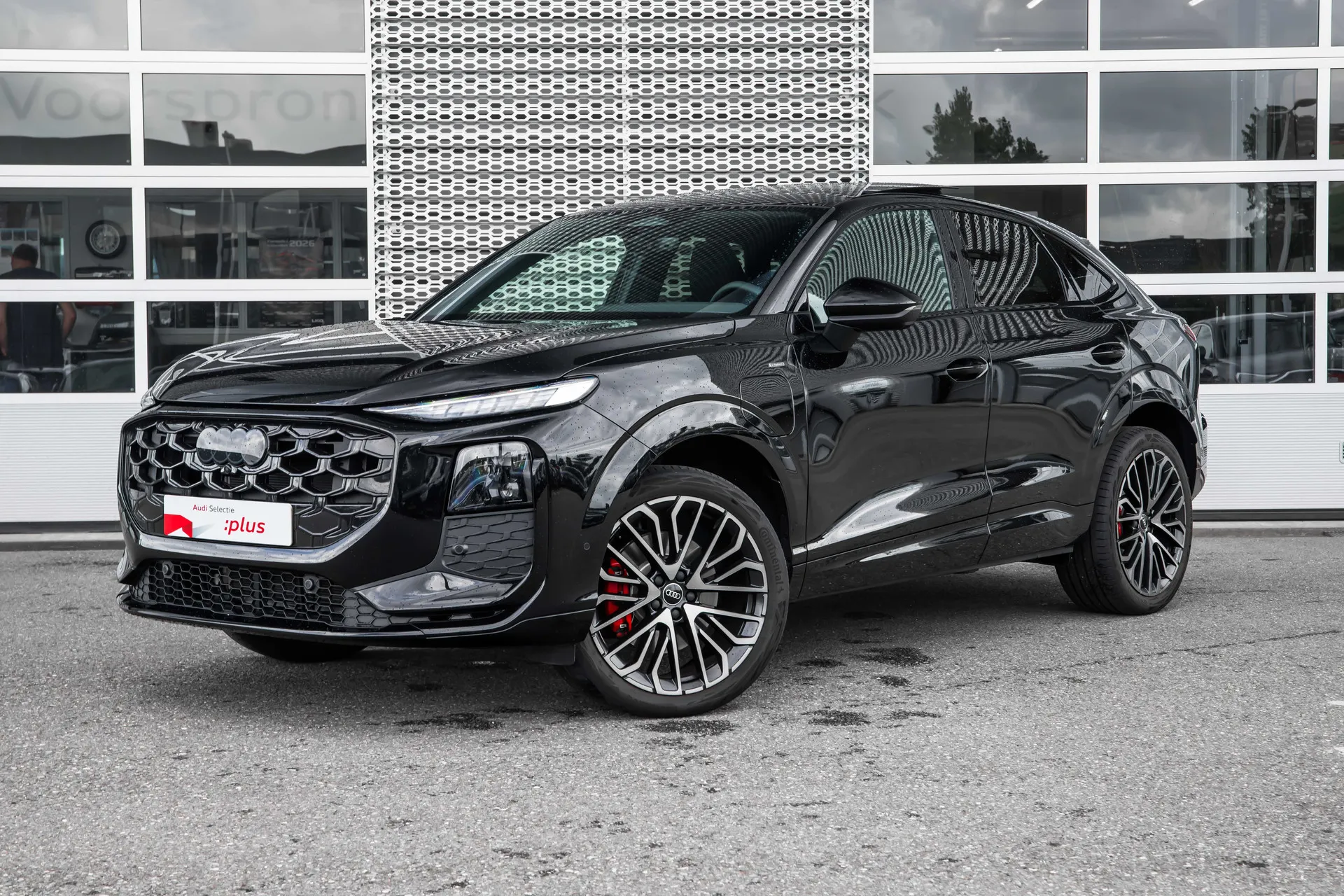 Audi Q3 — foto 1