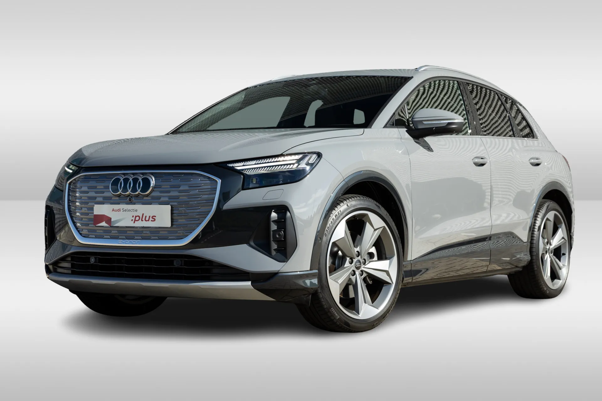 Audi Q4 e-tron — foto 1