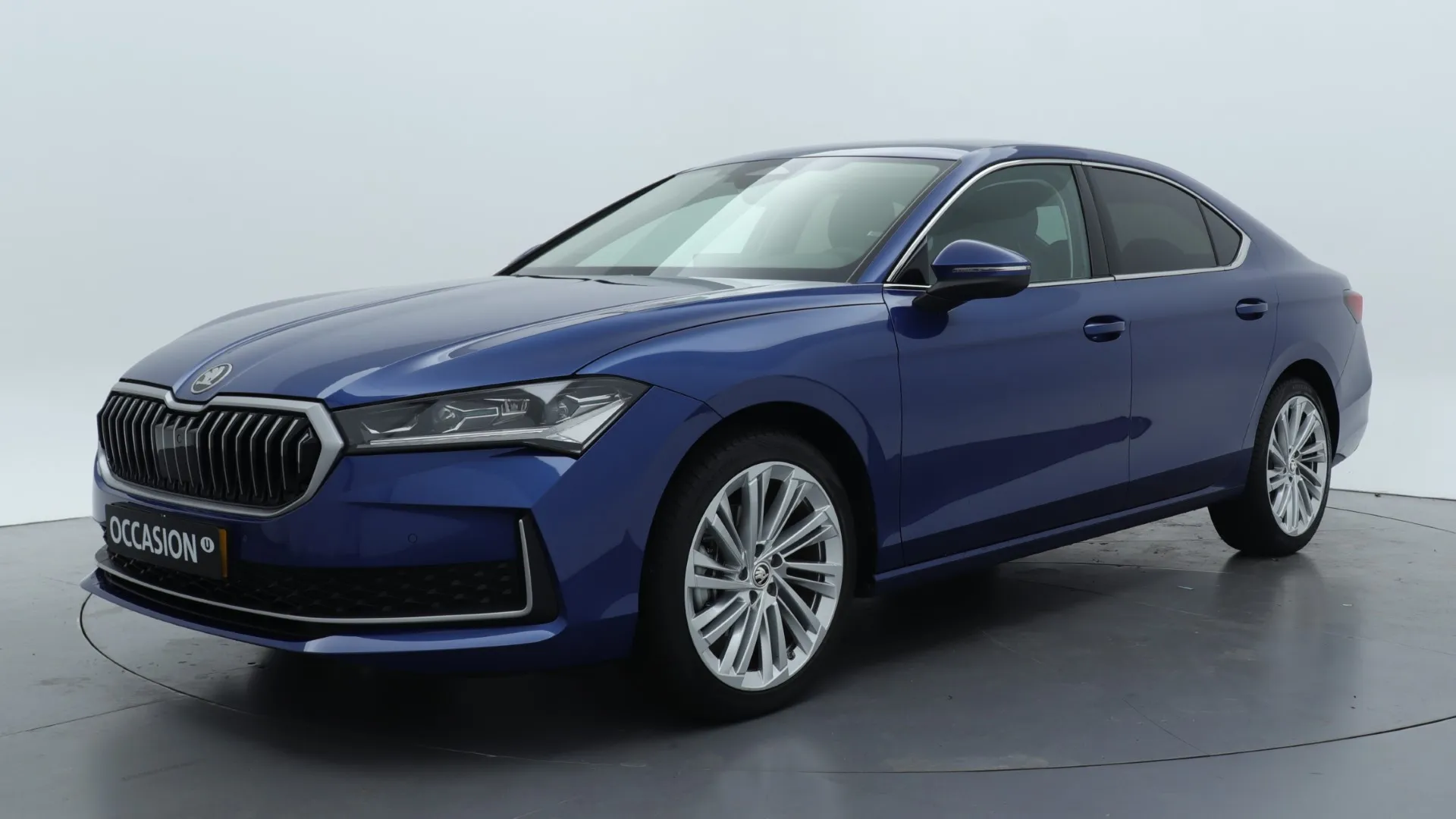Škoda Superb — foto 1