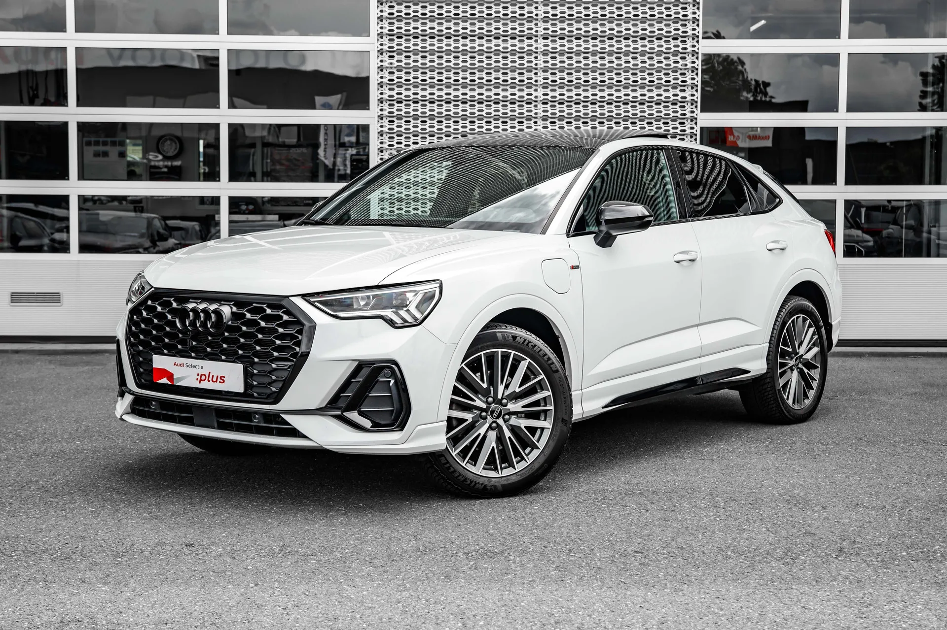 Audi Q3 — foto 1