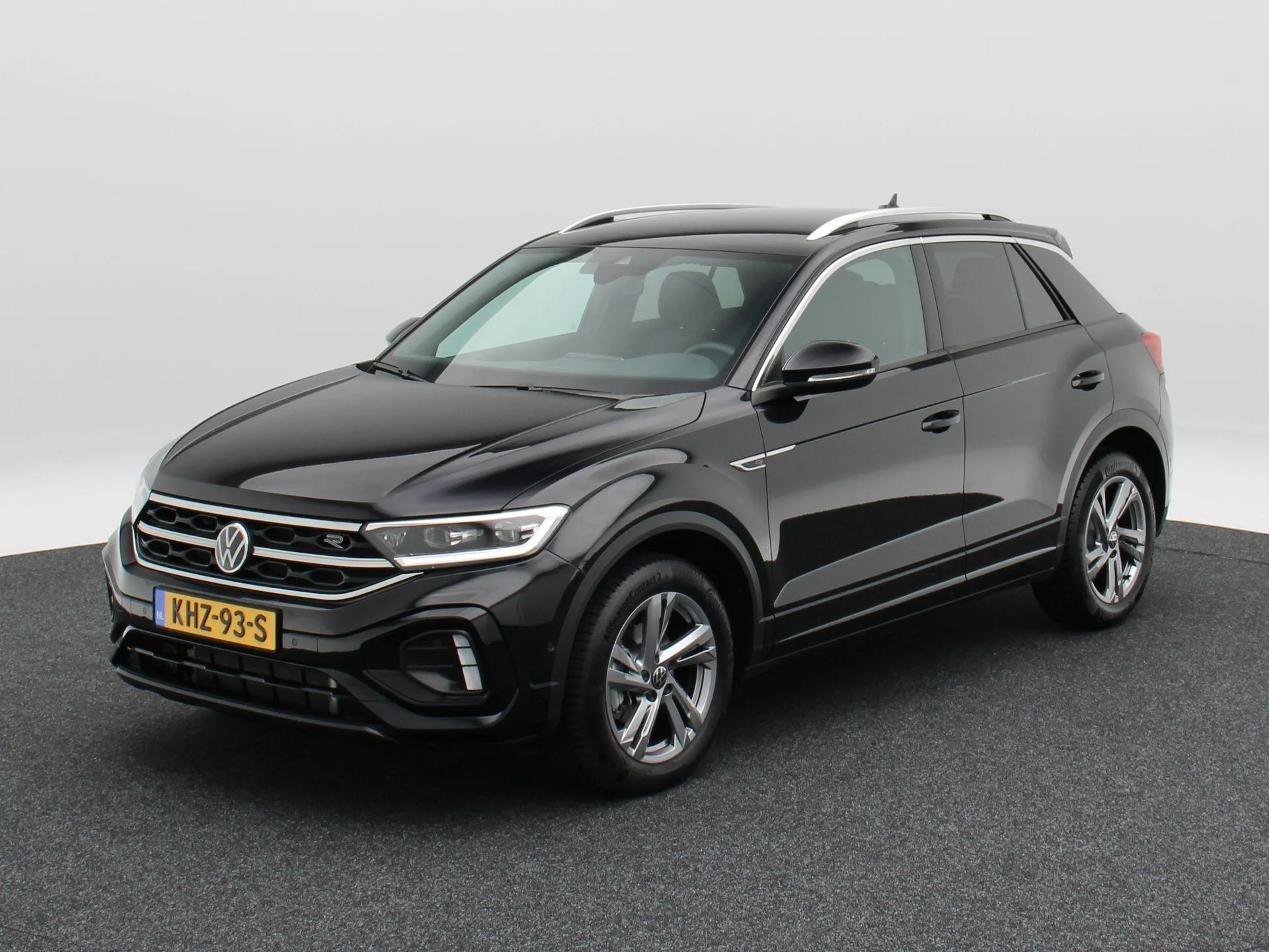 Volkswagen T-Roc — foto 1