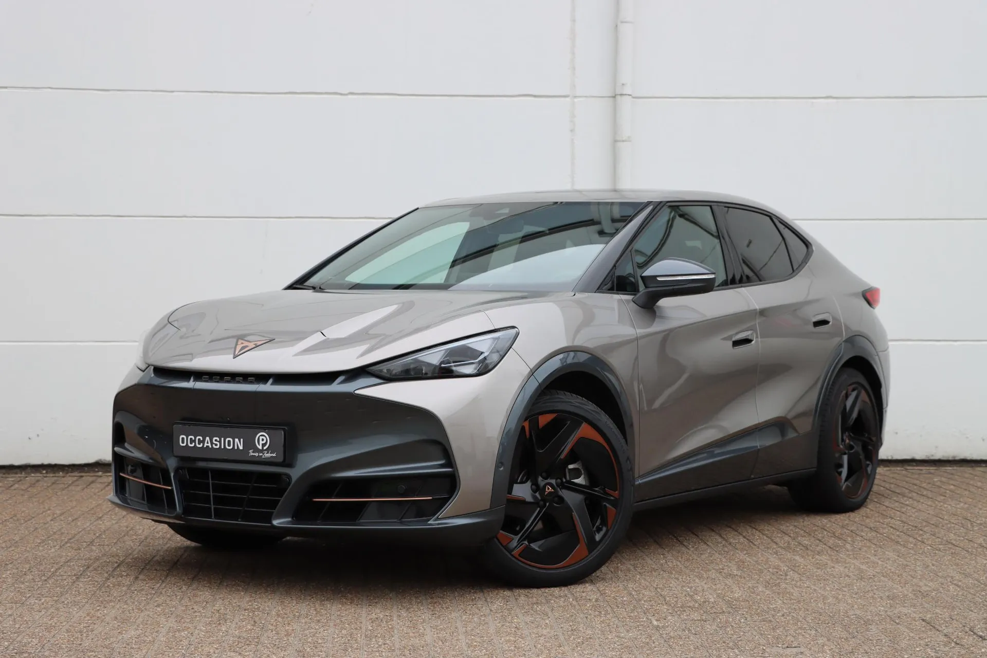 Cupra Tavascan — foto 1