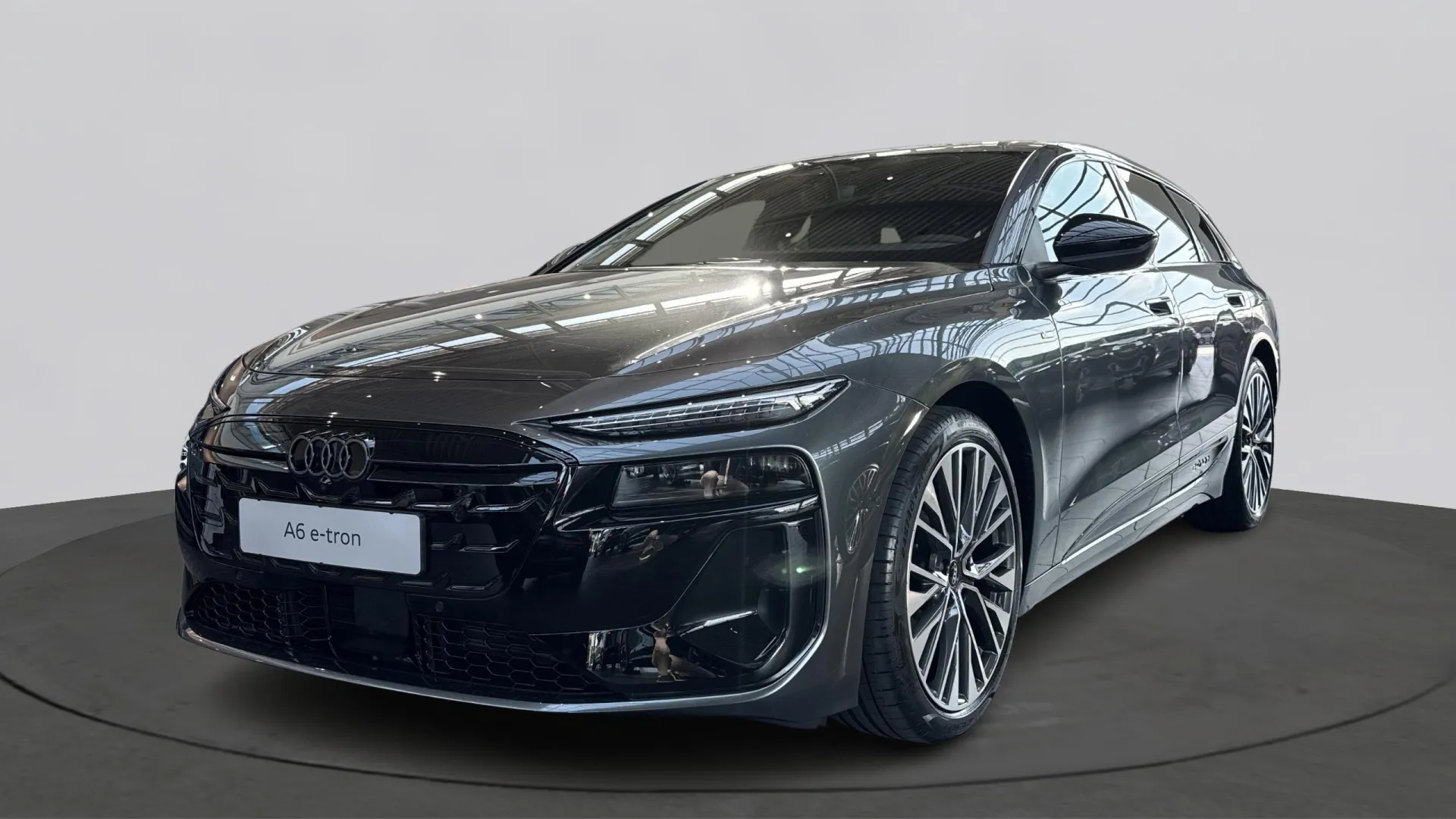 Audi A6 Avant e-tron — foto 1