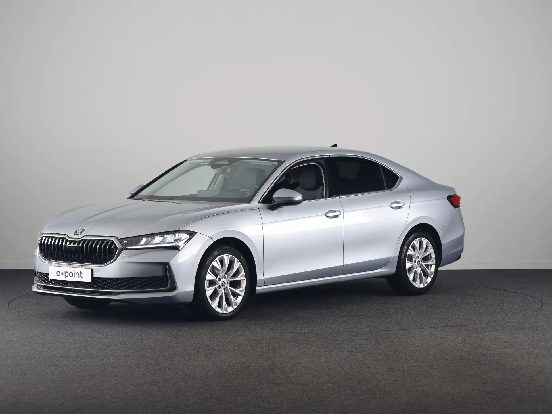 Škoda Superb — foto 1