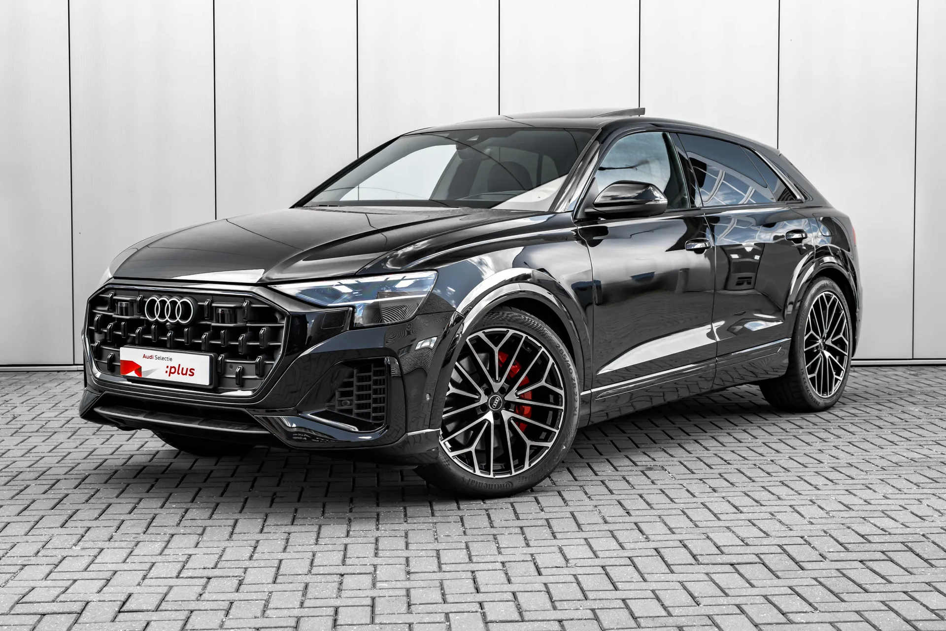 Audi Q8 — foto 1