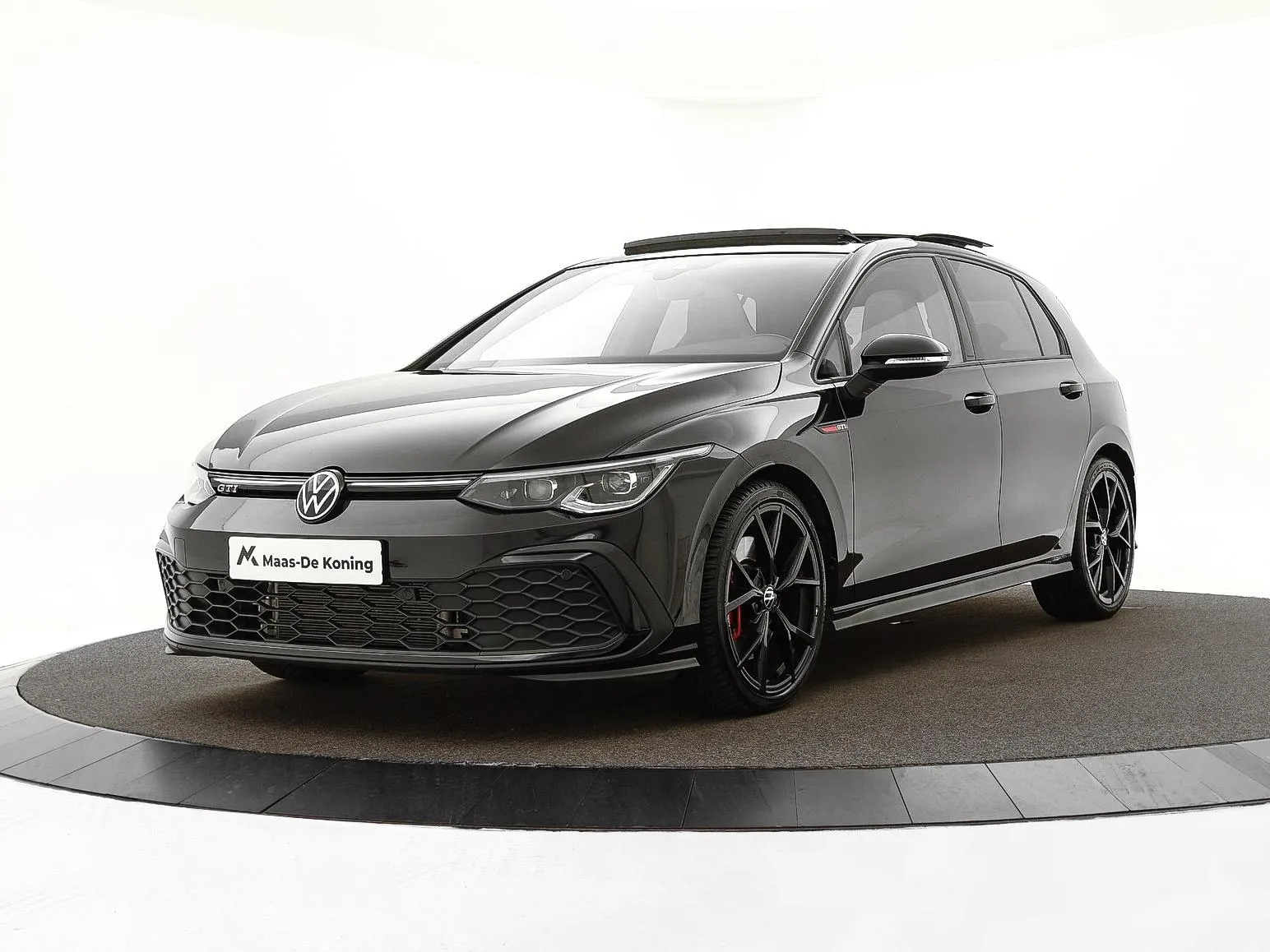Volkswagen Golf — foto 1