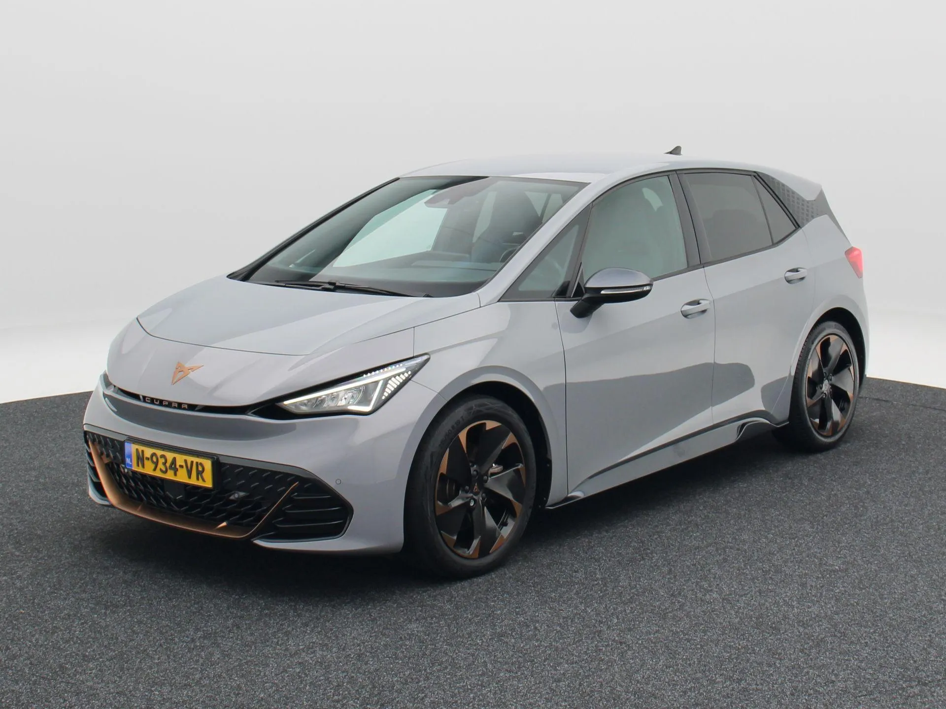 Cupra Born — foto 1