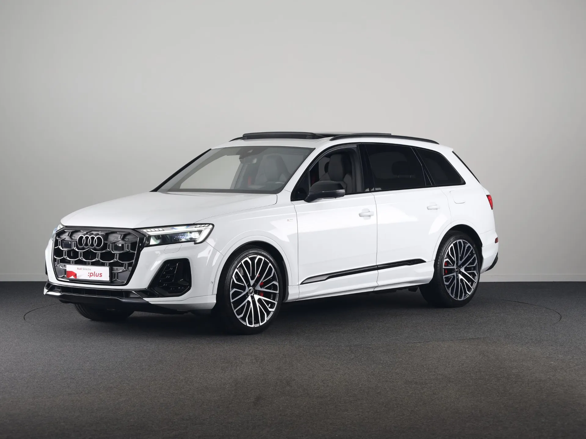 Audi Q7 — foto 1
