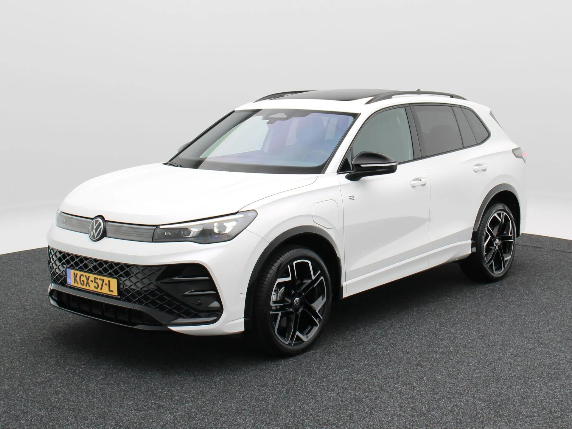 Volkswagen Tiguan — foto 1