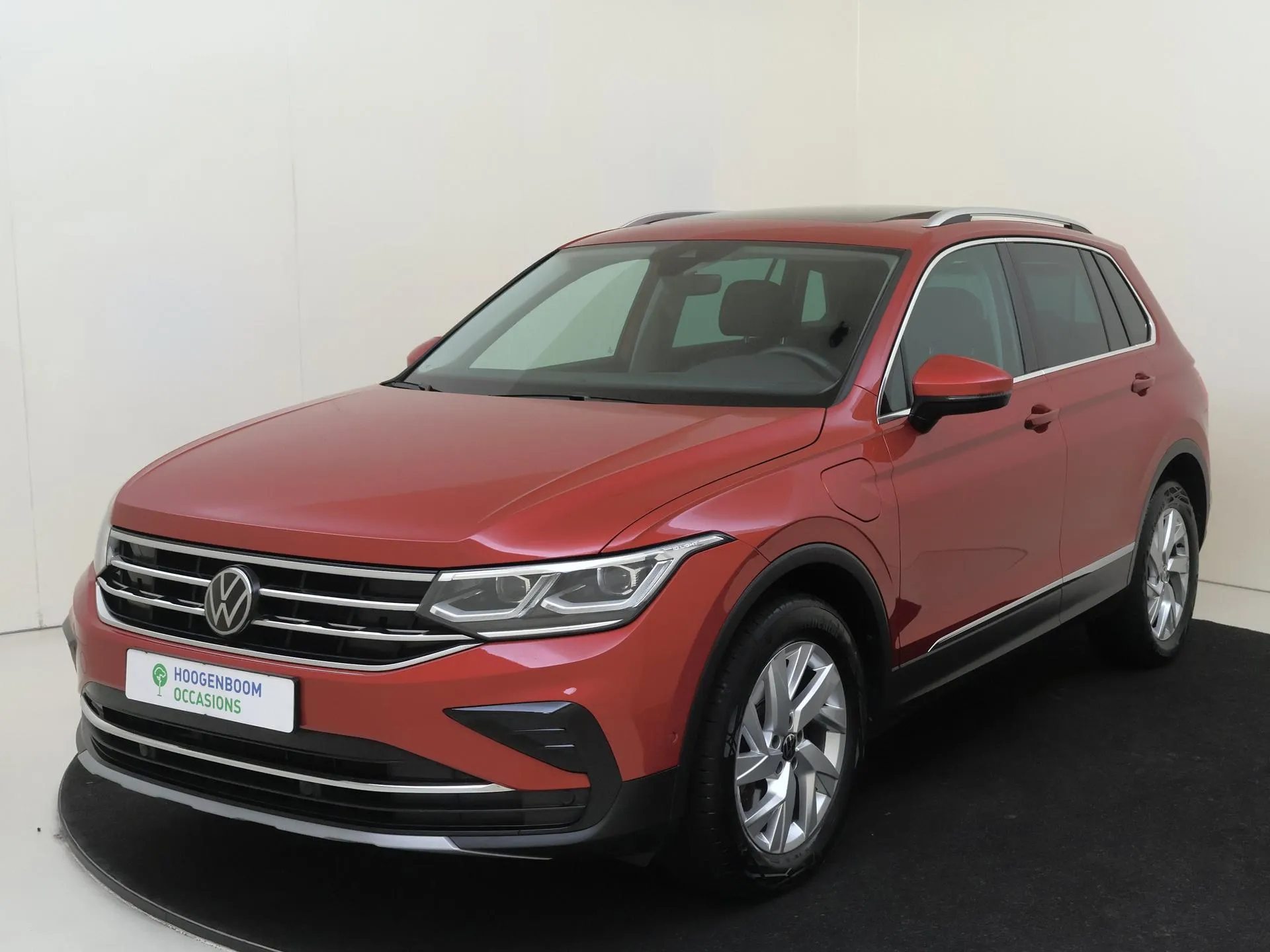 Volkswagen Tiguan — foto 1