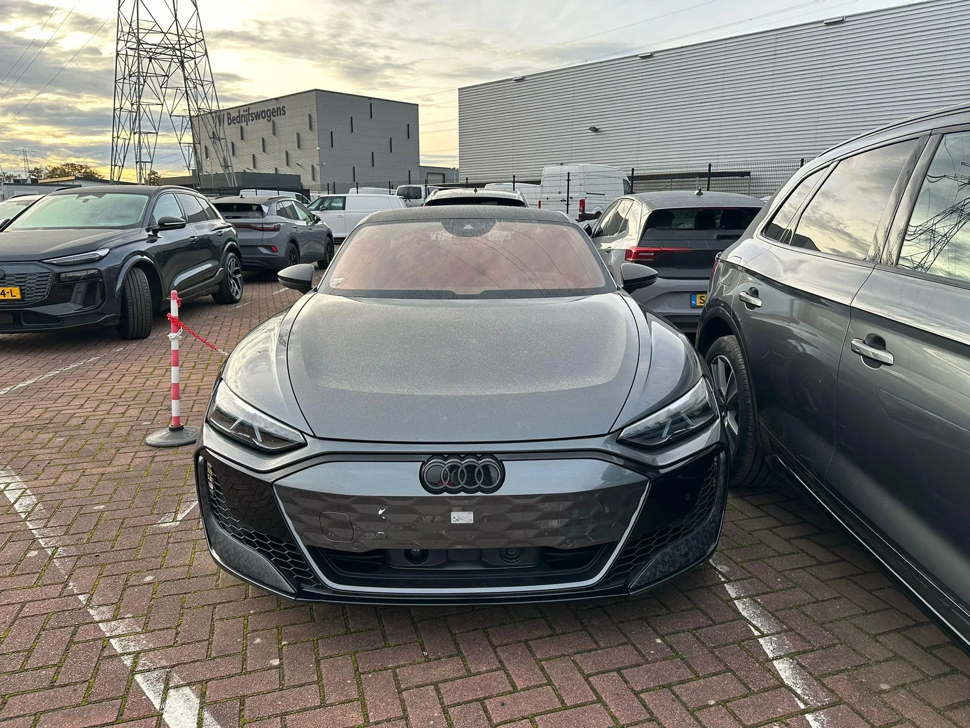 Audi e-tron GT — foto 1